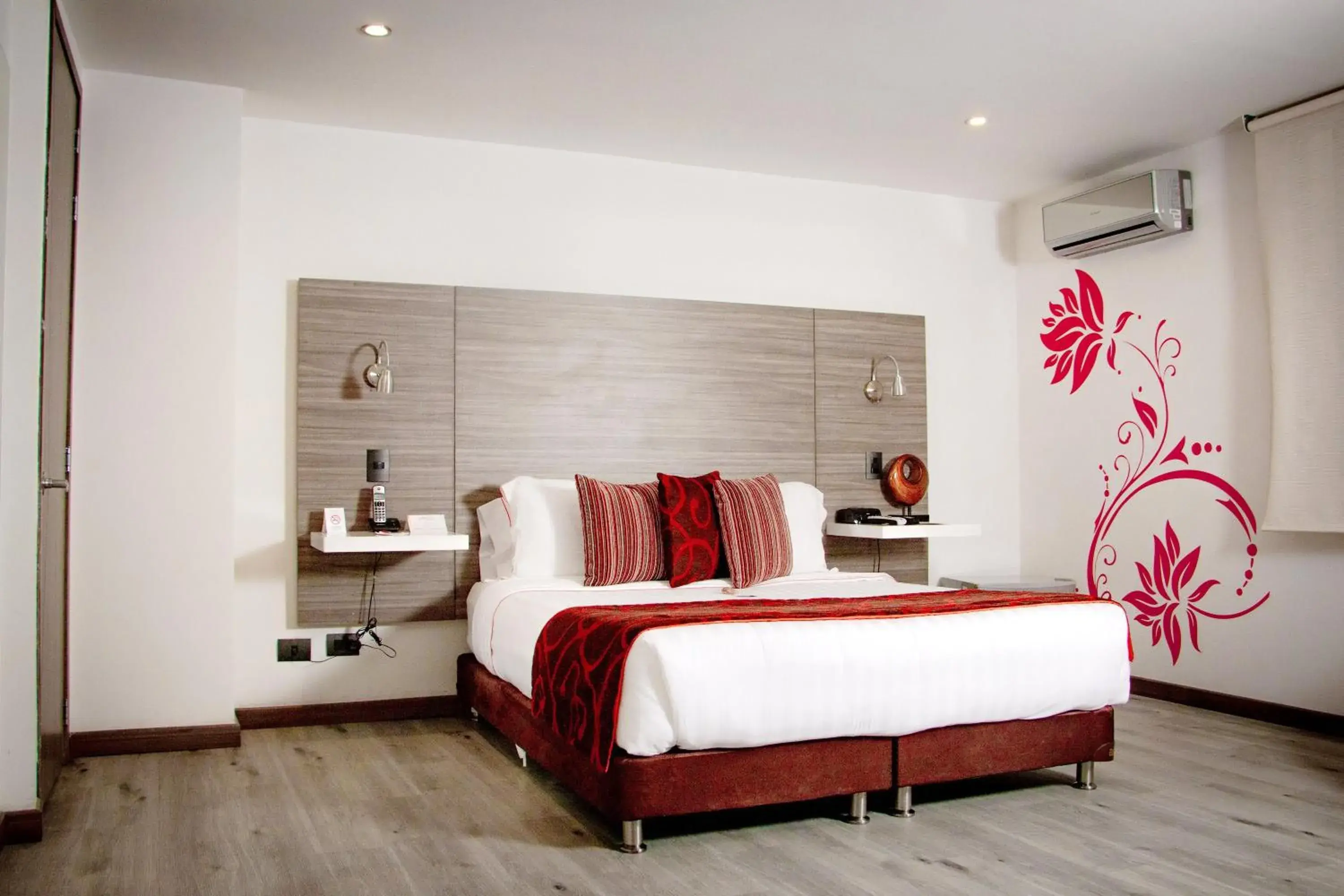 Superior Double Room in Isa Victory Hotel Boutique Superior Double Room in Isa Victory Hotel Boutique