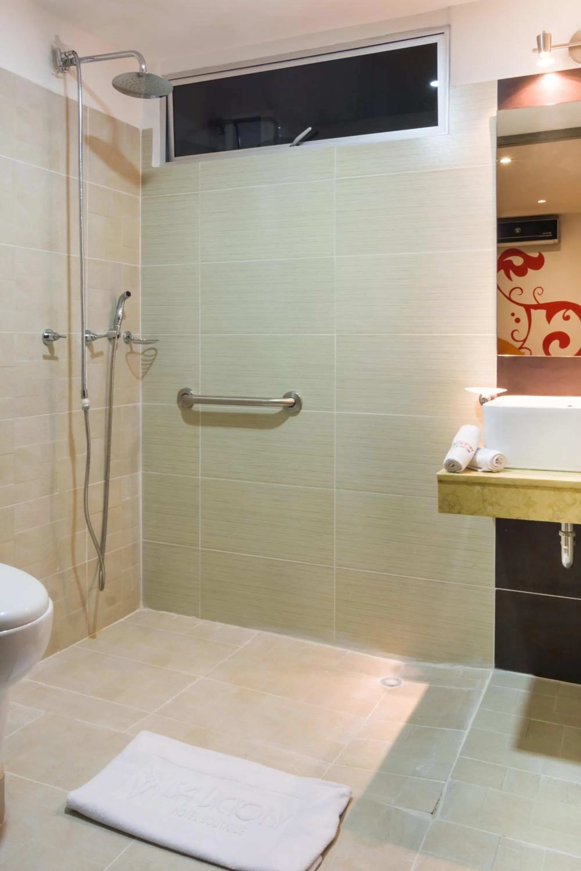 Bathroom in Isa Victory Hotel Boutique