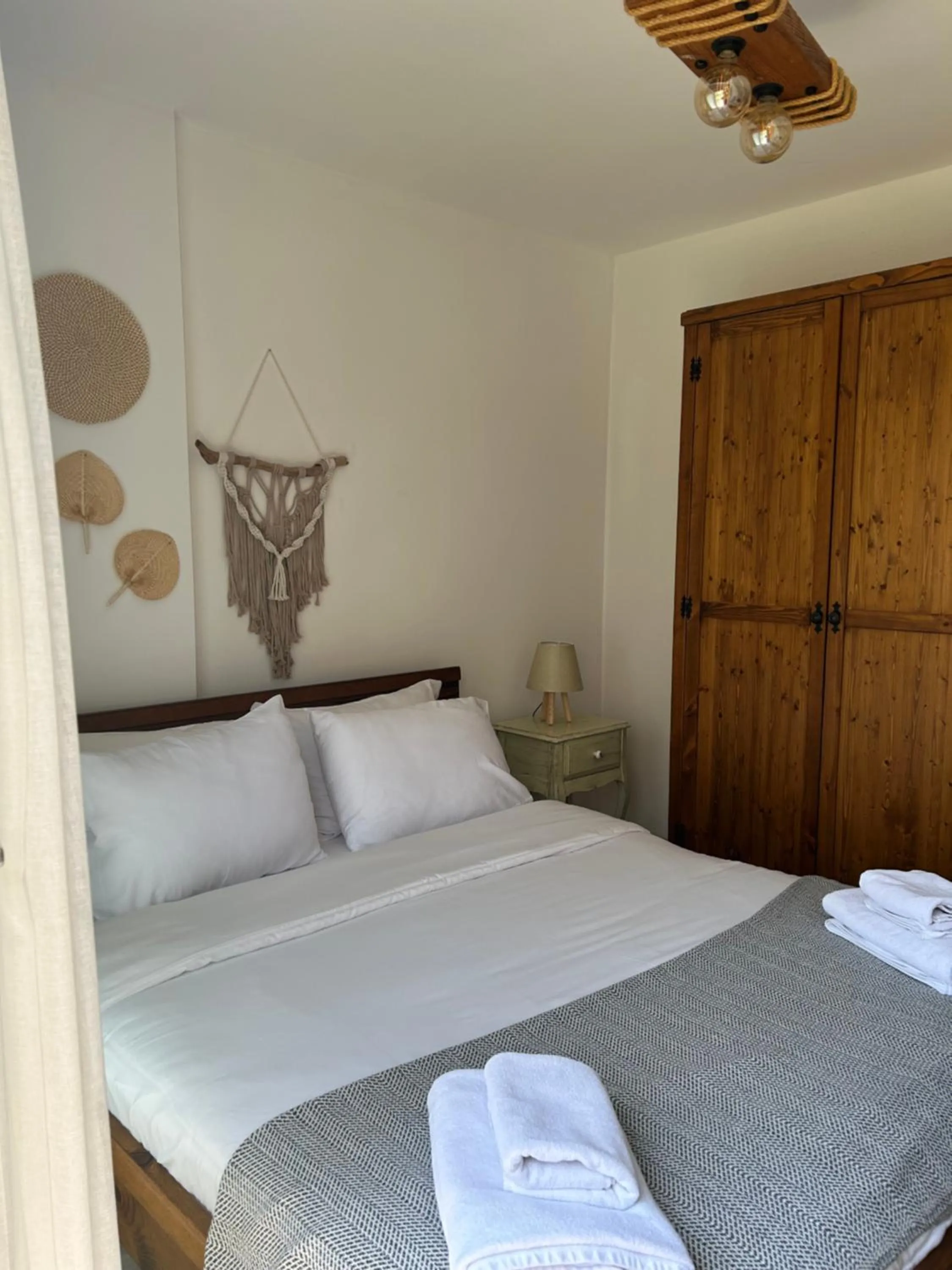 Photo of the whole room, Bed in Pupa Alaçatı Butik Otel