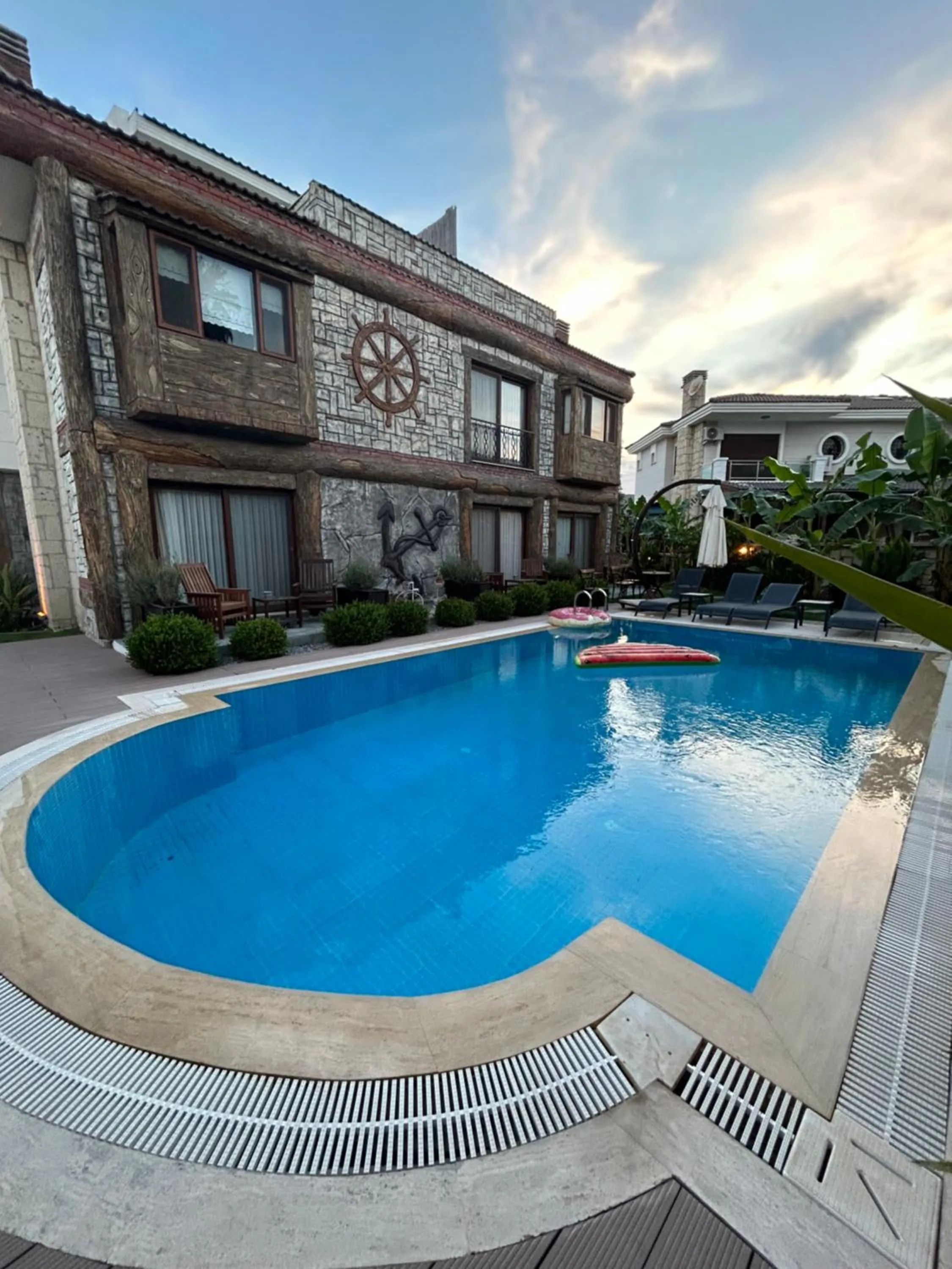 Swimming pool in Pupa Alaçatı Butik Otel