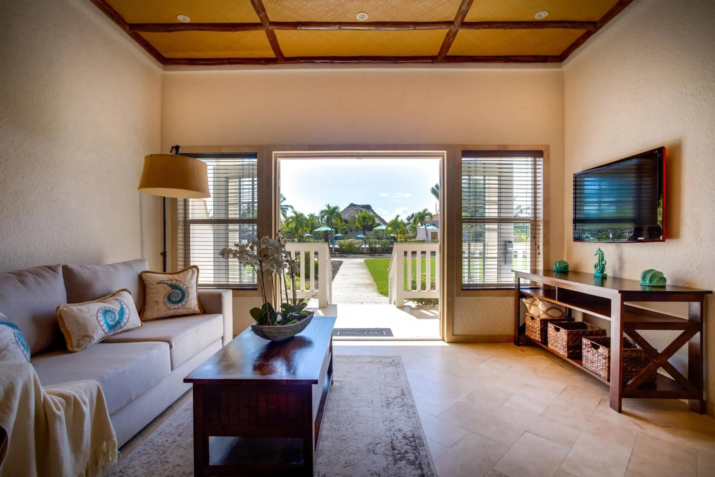 Two-Bedroom Suite in Placencia Resort Two-Bedroom Suite in Placencia Resort