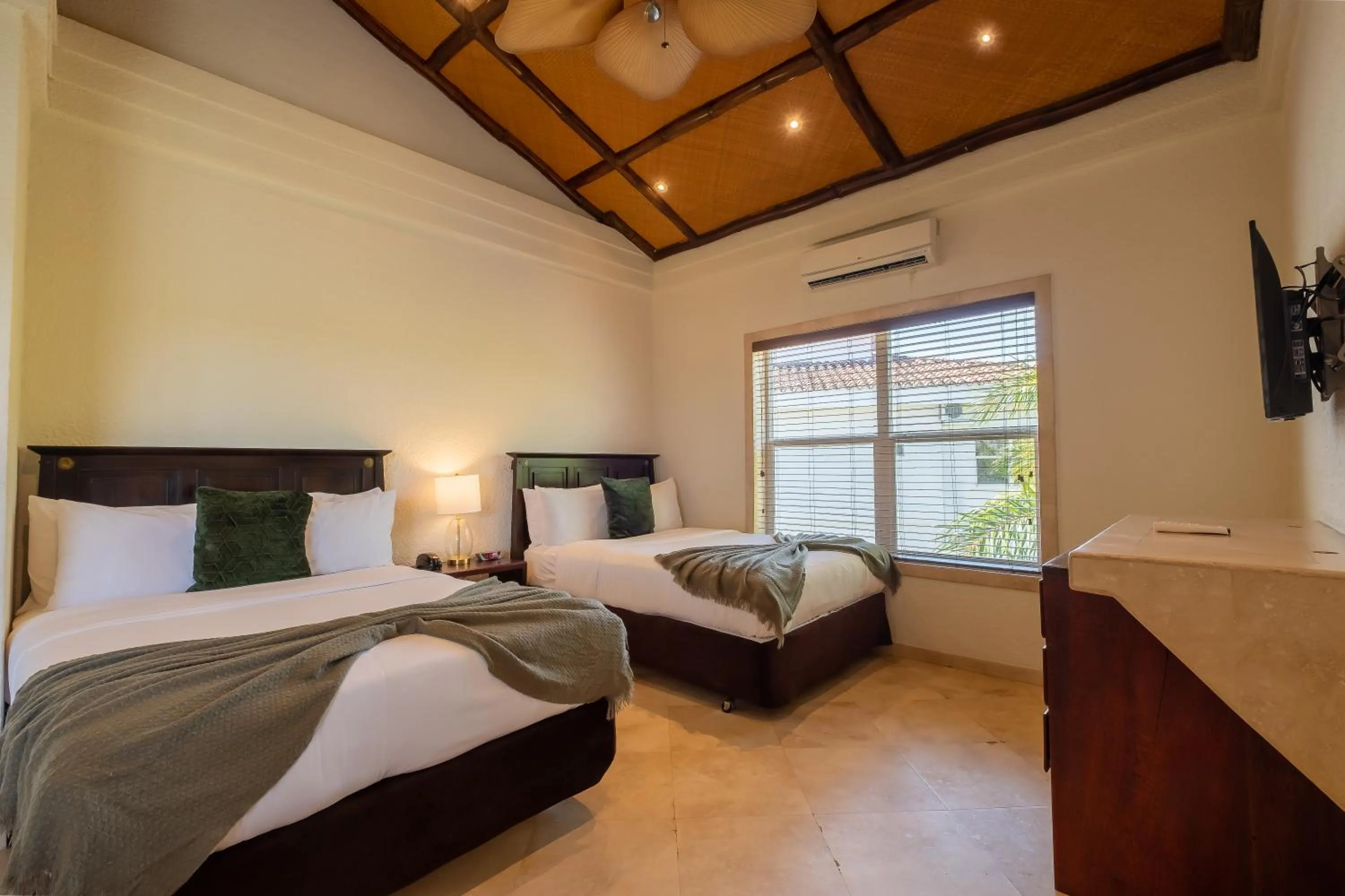 Bedroom, Bed in Placencia Resort