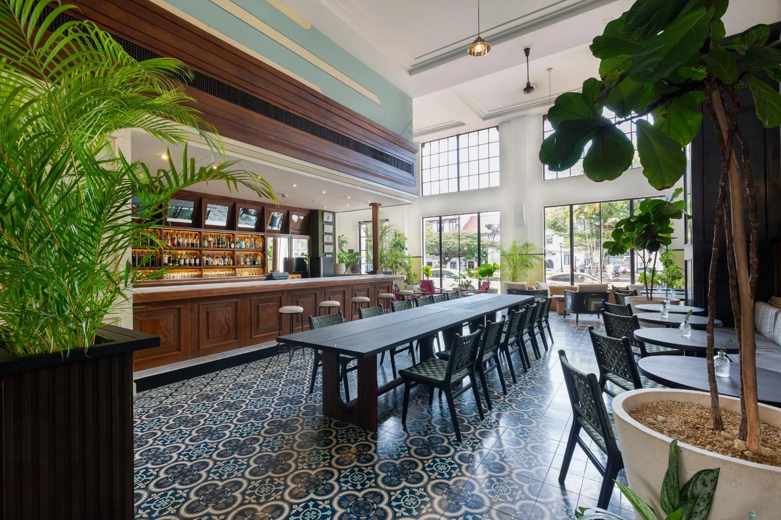 Lounge or bar in American Trade Hotel