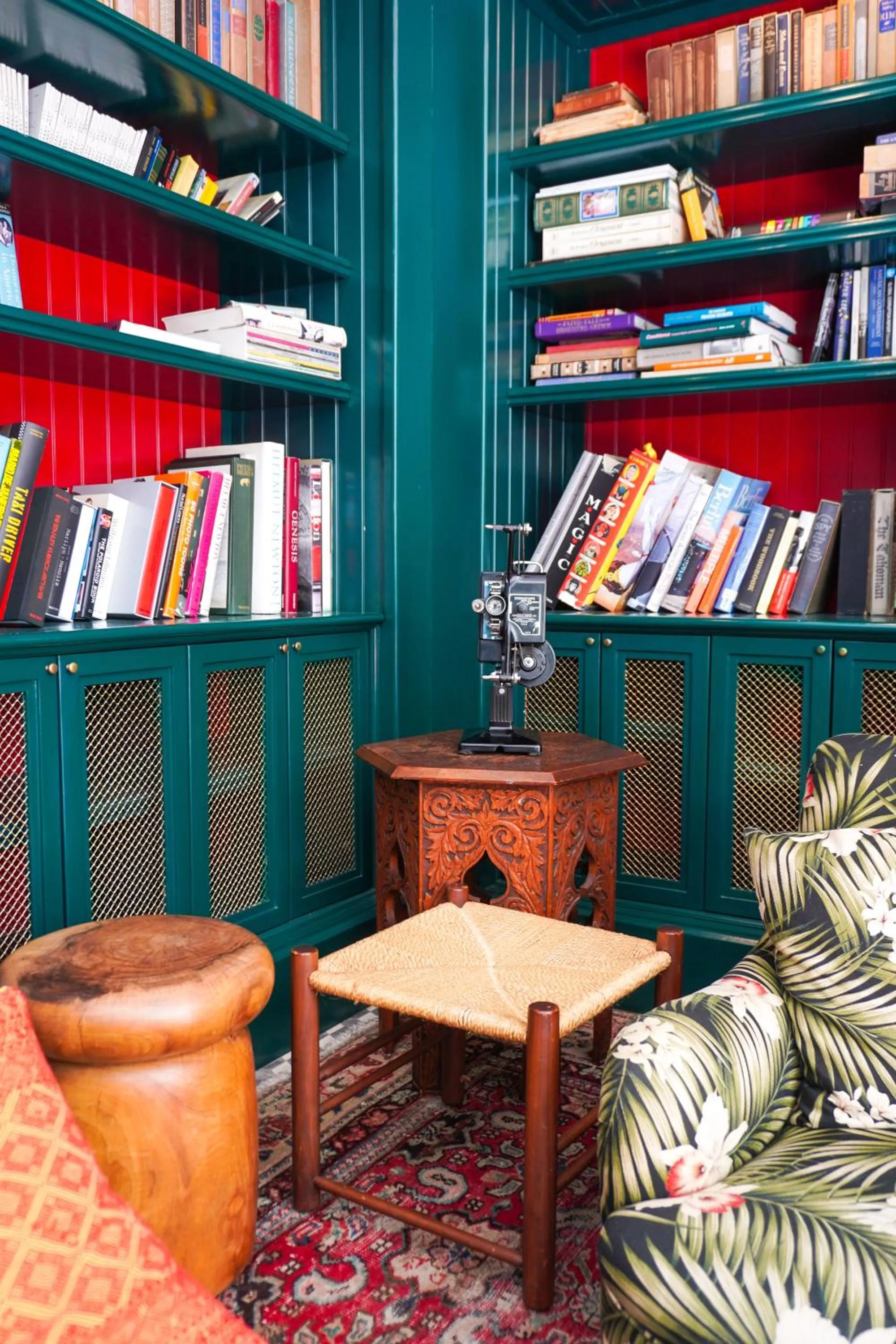 Library in American Trade Hotel