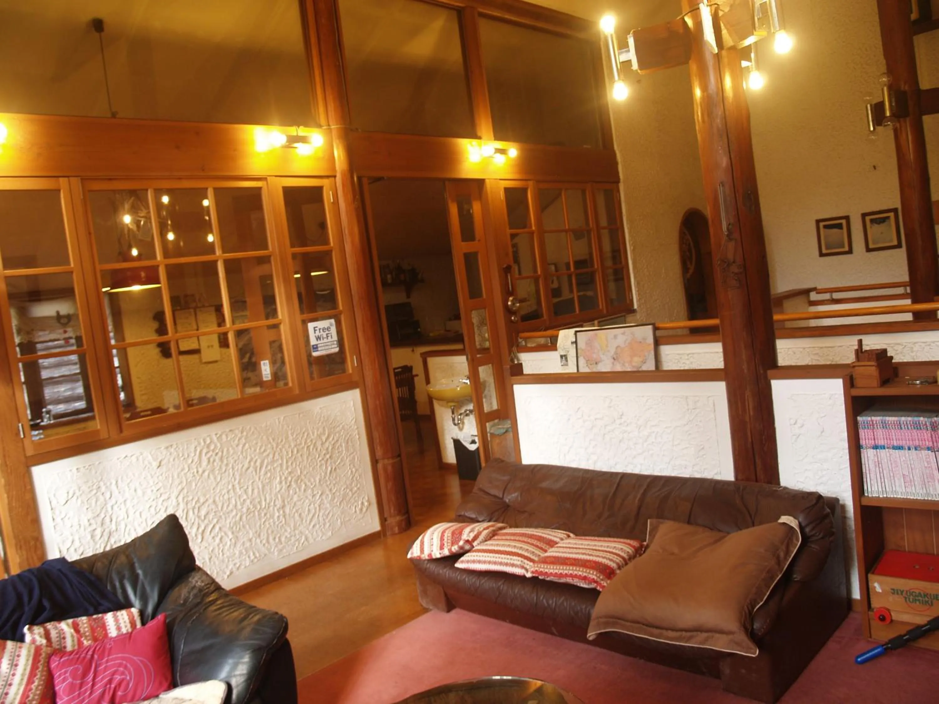 Communal lounge/ TV room in Woody House Kazamidori