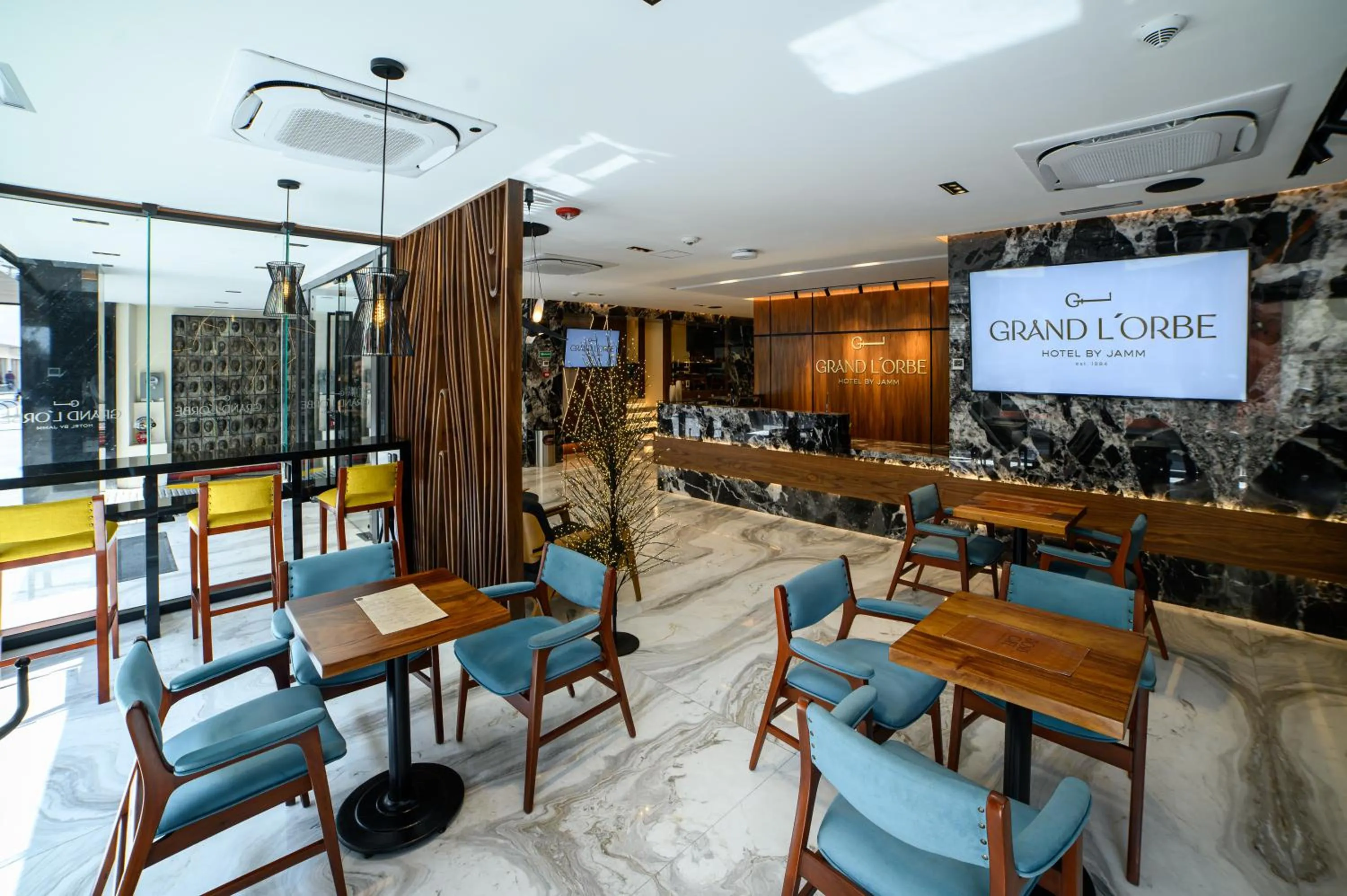 Restaurant/places to eat in Hotel Grand L'Orbe by JAMM