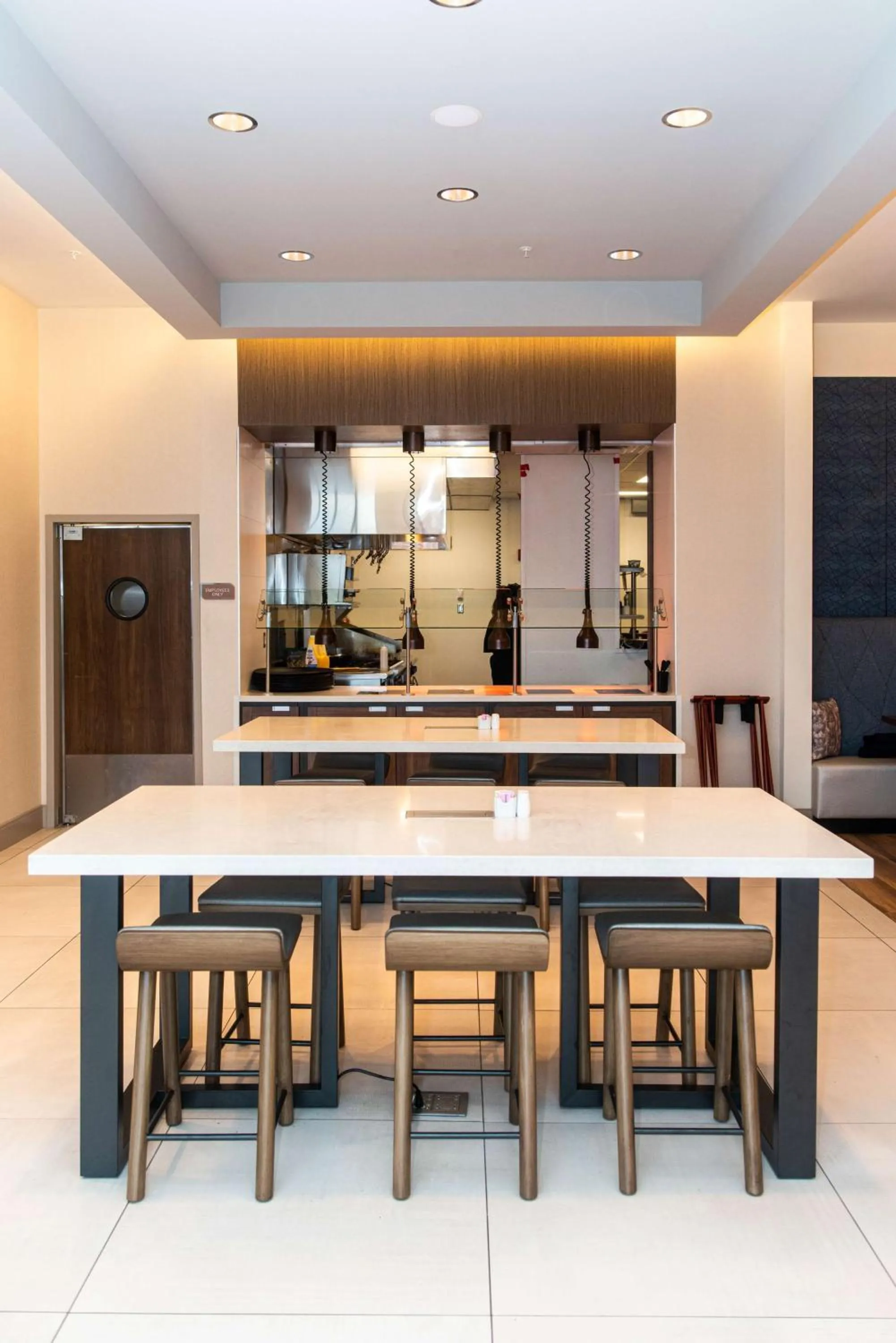 Restaurant/places to eat in Hilton Garden Inn Mattoon, IL