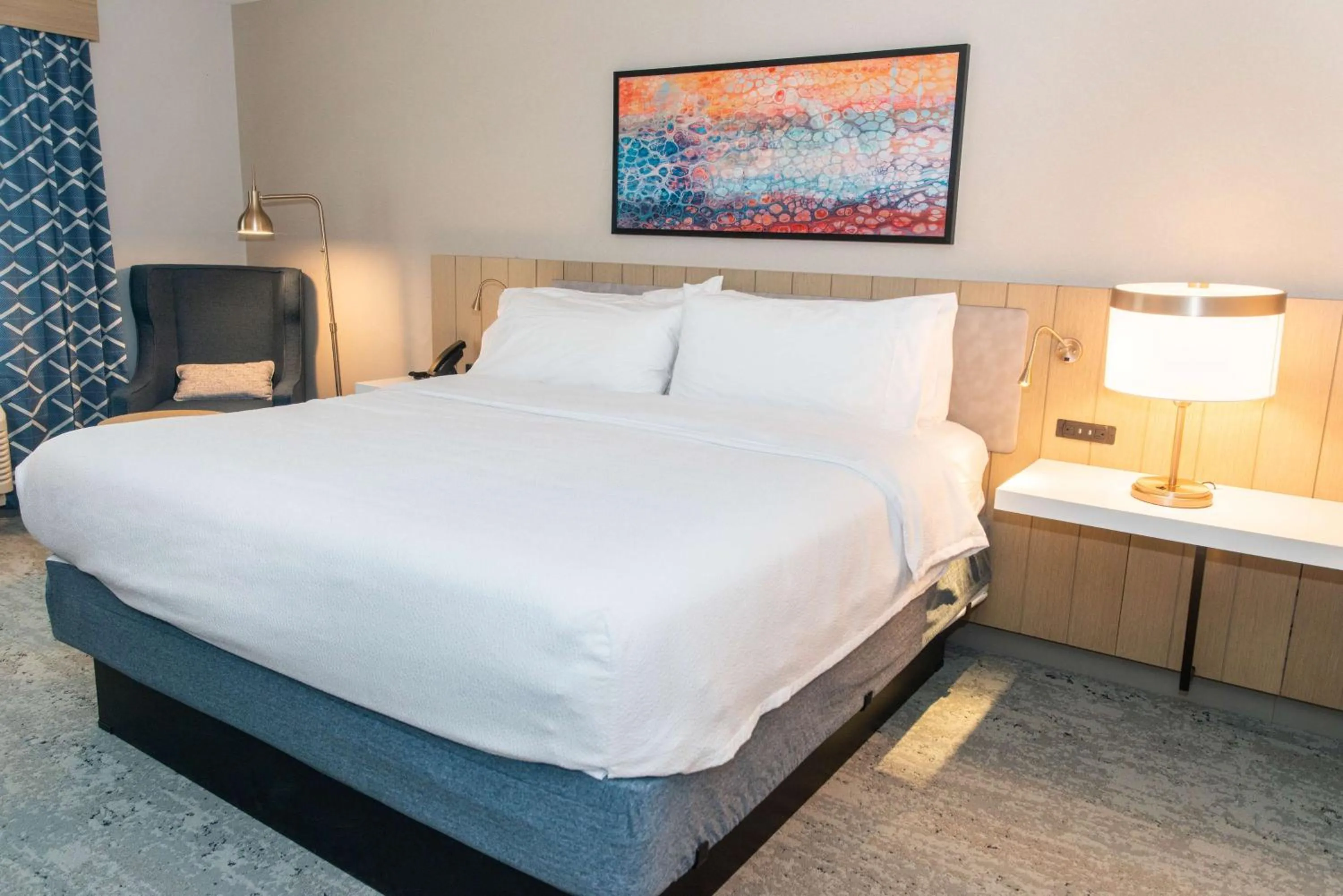 Bed in Hilton Garden Inn Mattoon, IL