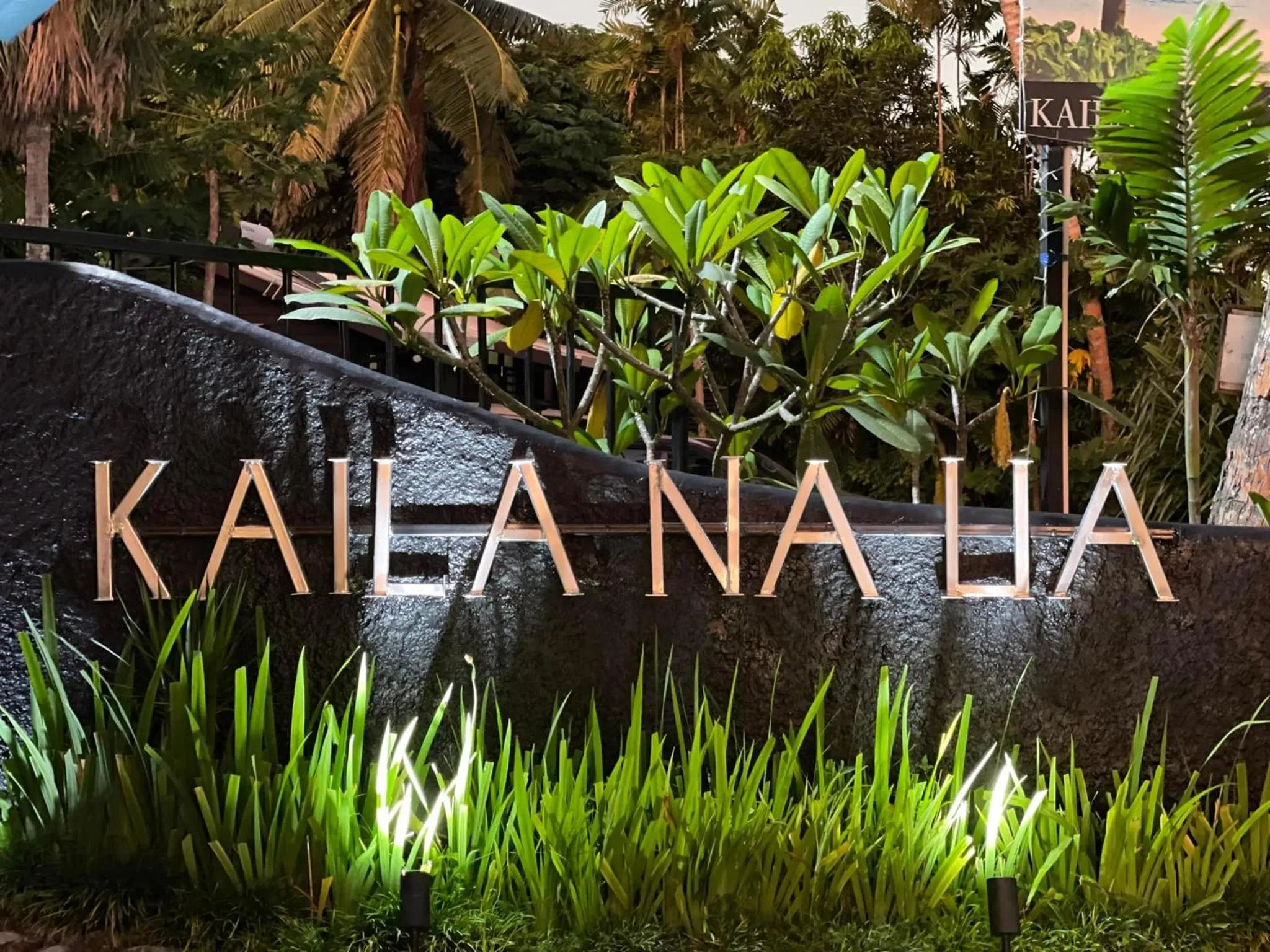 Property building in Kaila Na Ua Resort