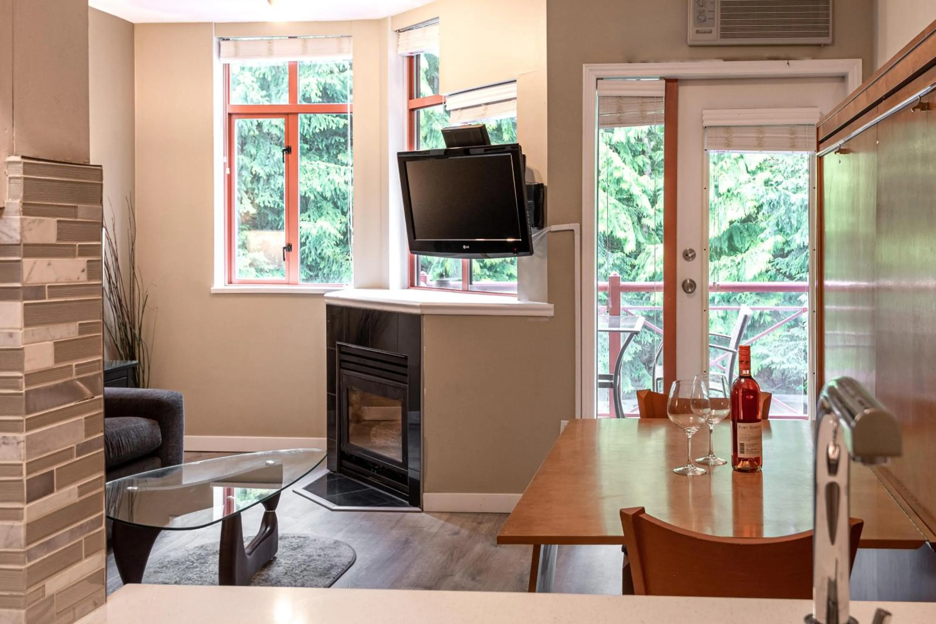 Alpenglow Lodge Studio with Pool Views by MVA