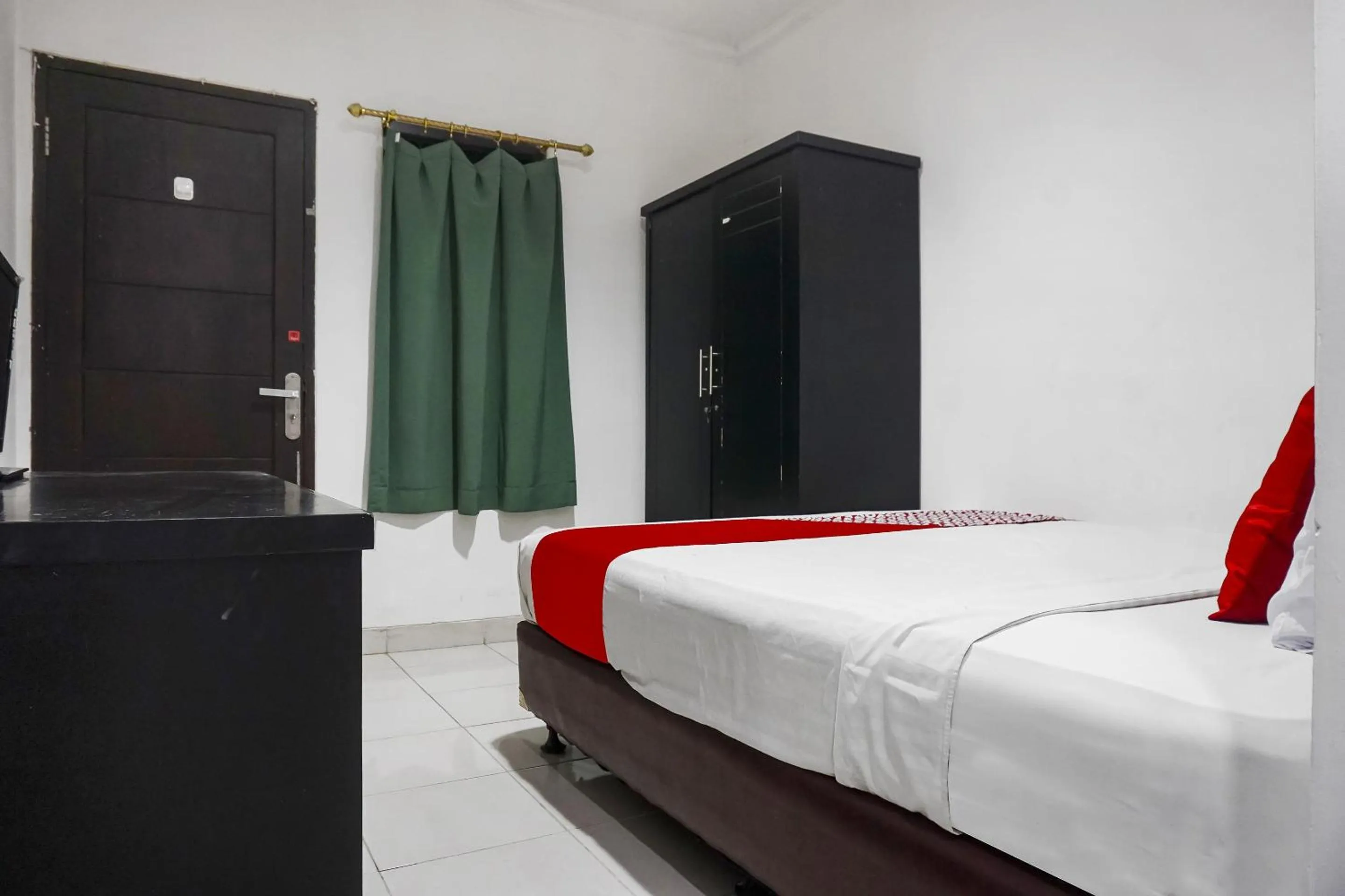 Bedroom, Bed in Hotel O Royani Residence