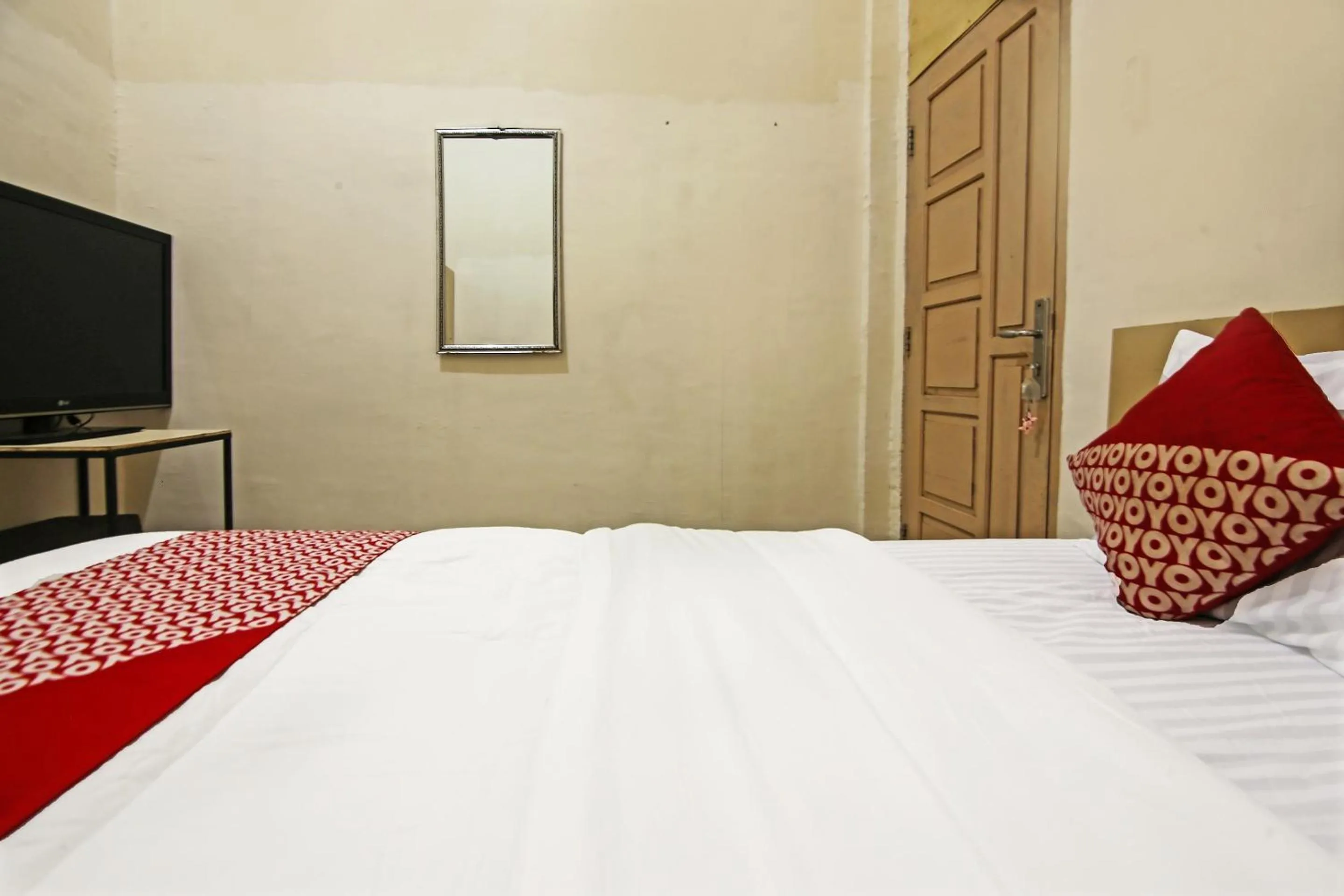 Bedroom, Bed in OYO Life 91268 Homestay Bu Erma Syariah