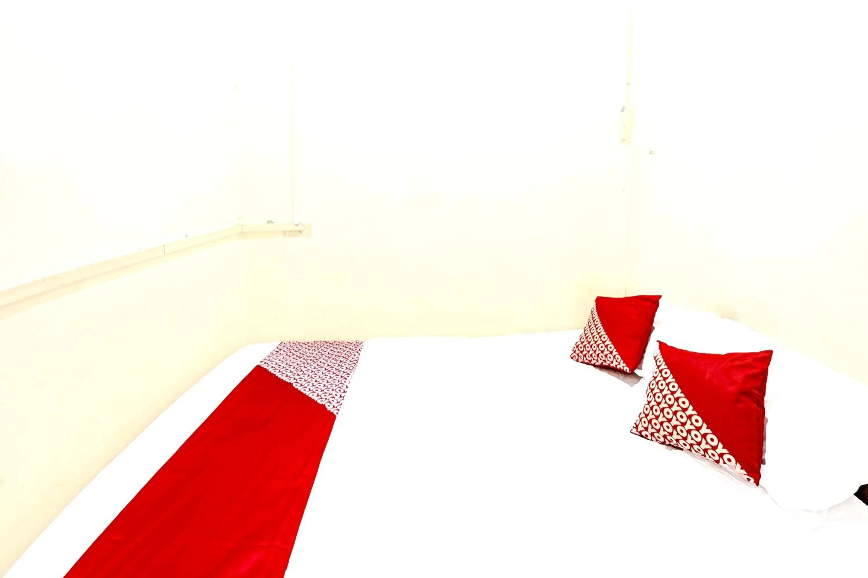 Photo of the whole room, Bed in Hotel O Sar Inn