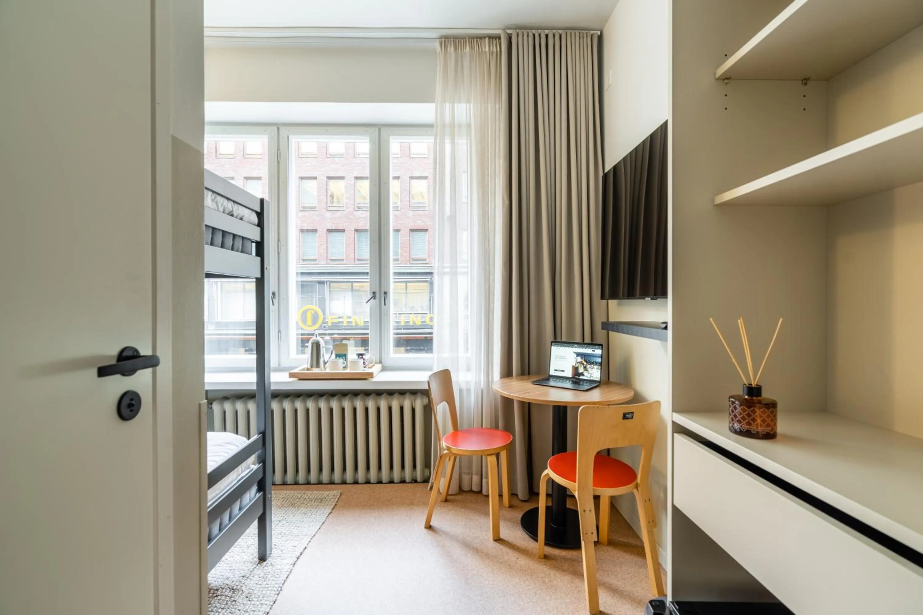 Bedroom in Bob W Helsinki Kluuvi