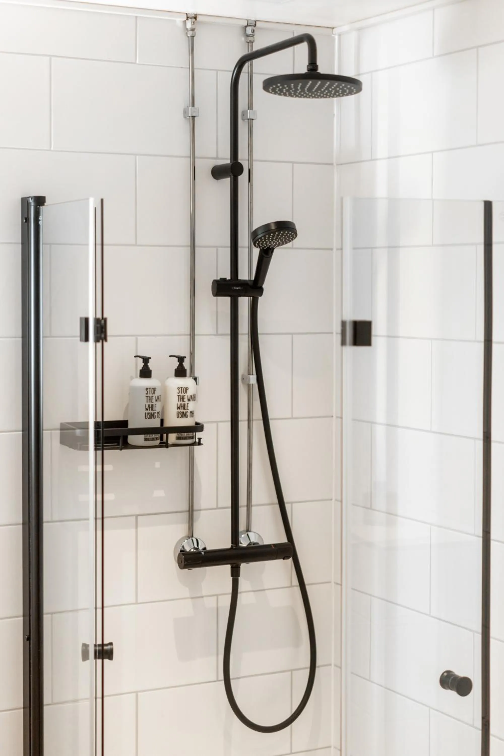 Bathroom in Bob W Helsinki Kluuvi