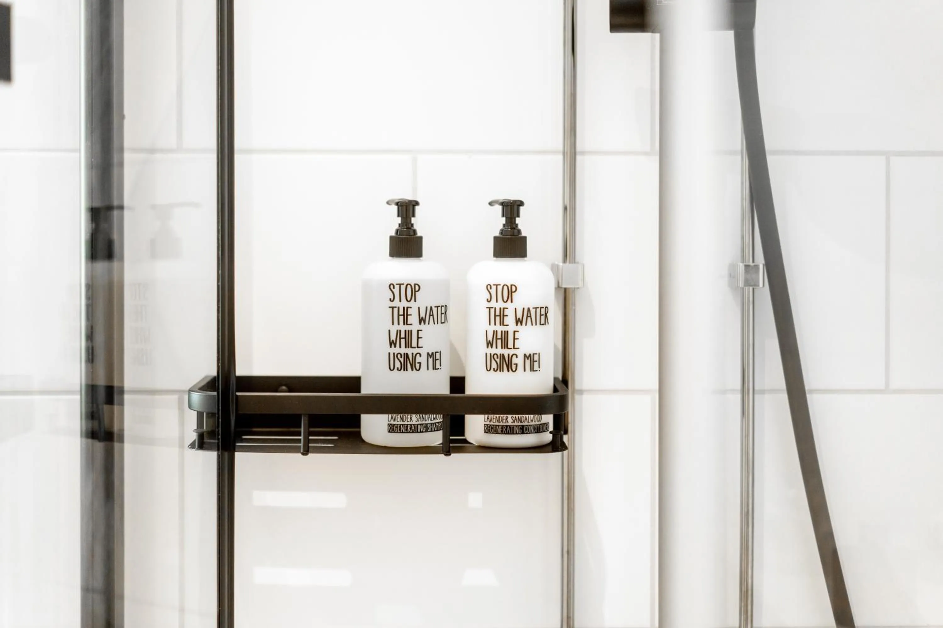 Bathroom in Bob W Helsinki Kluuvi