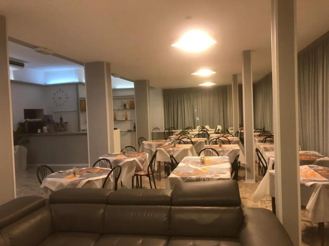 Restaurant/places to eat in Hotel Gazza