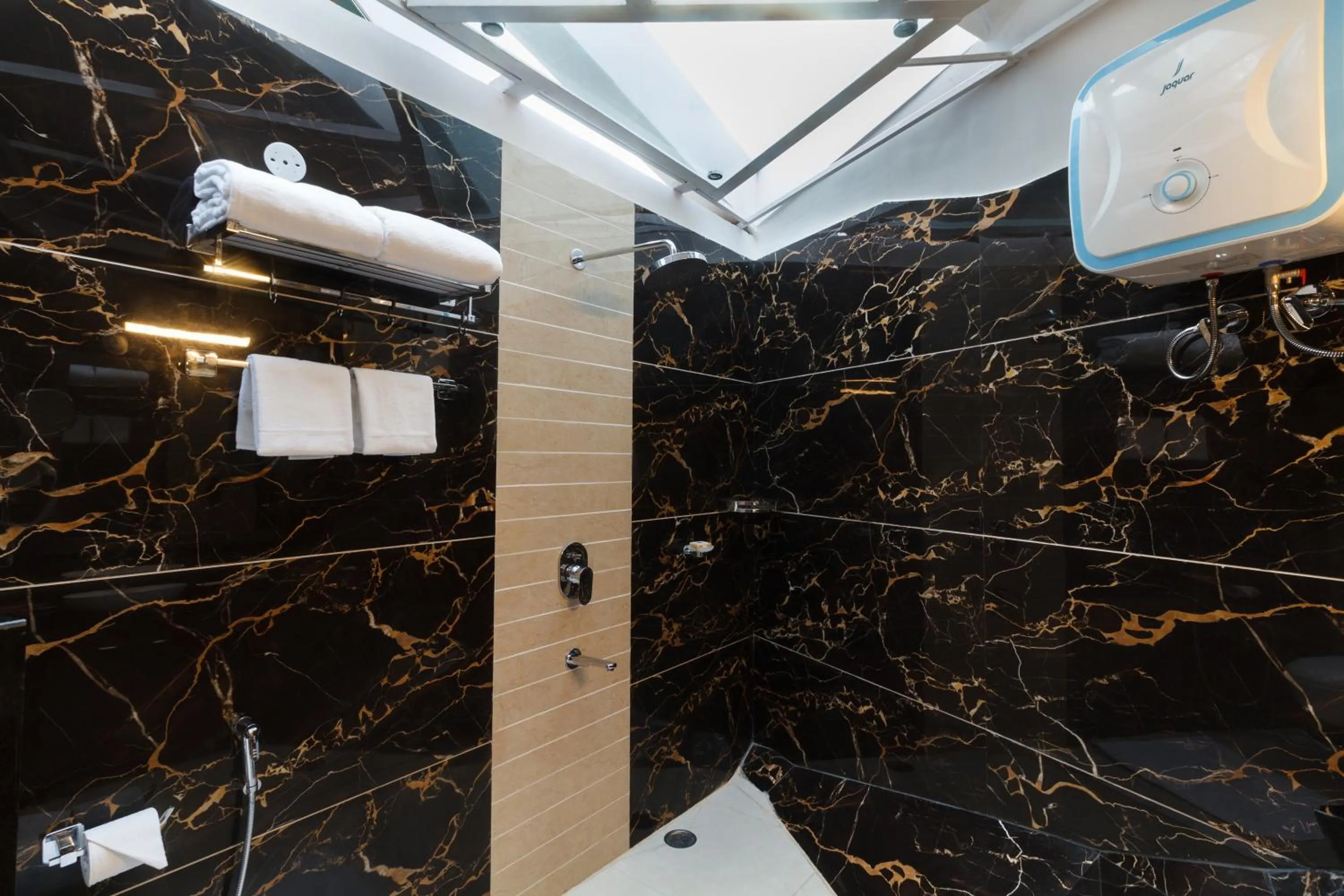 Bathroom in Tree of Life Eila Art Hotel, Manali