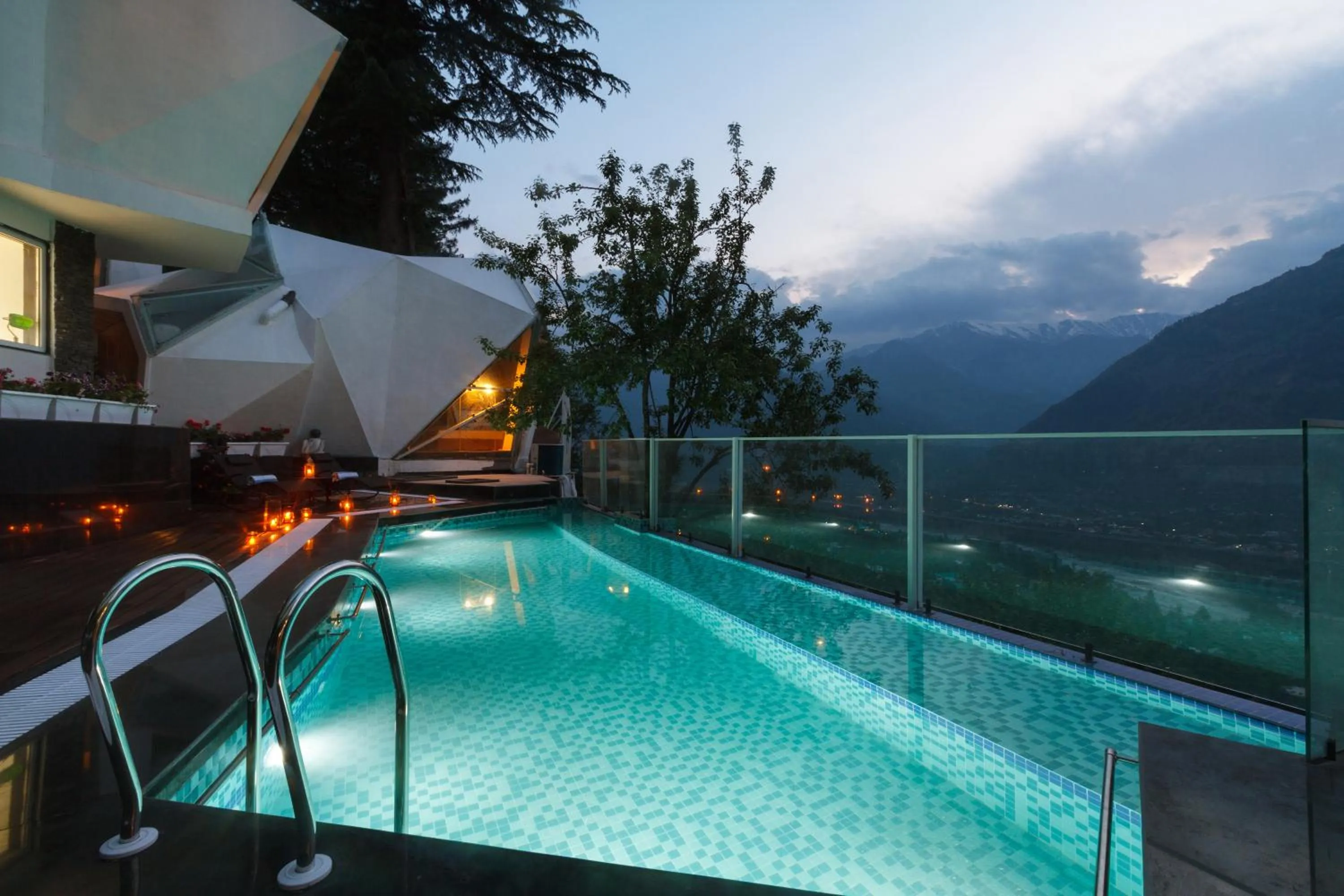 Swimming pool in Tree of Life Eila Art Hotel, Manali