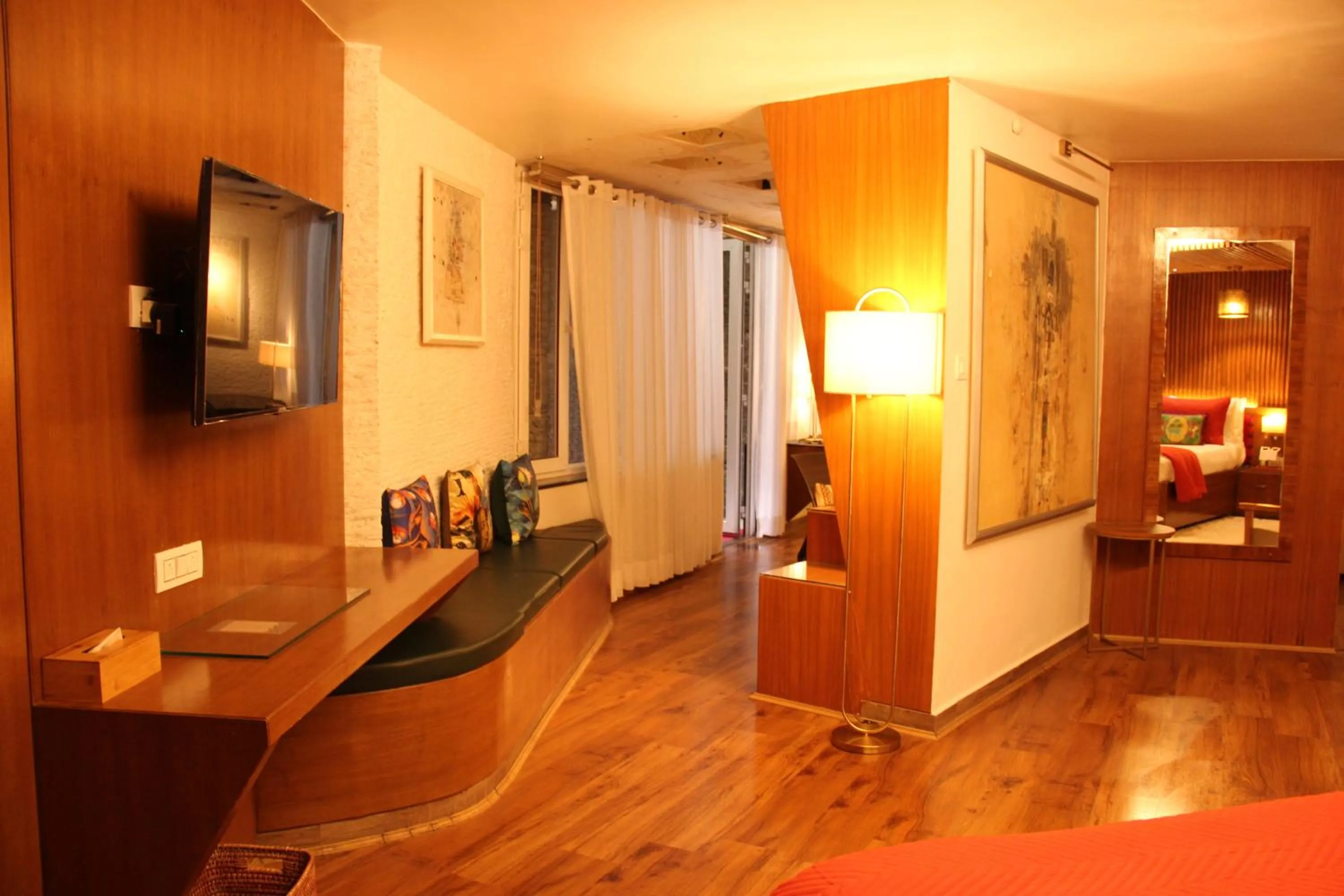 Living room, Bed in Tree of Life Eila Art Hotel, Manali