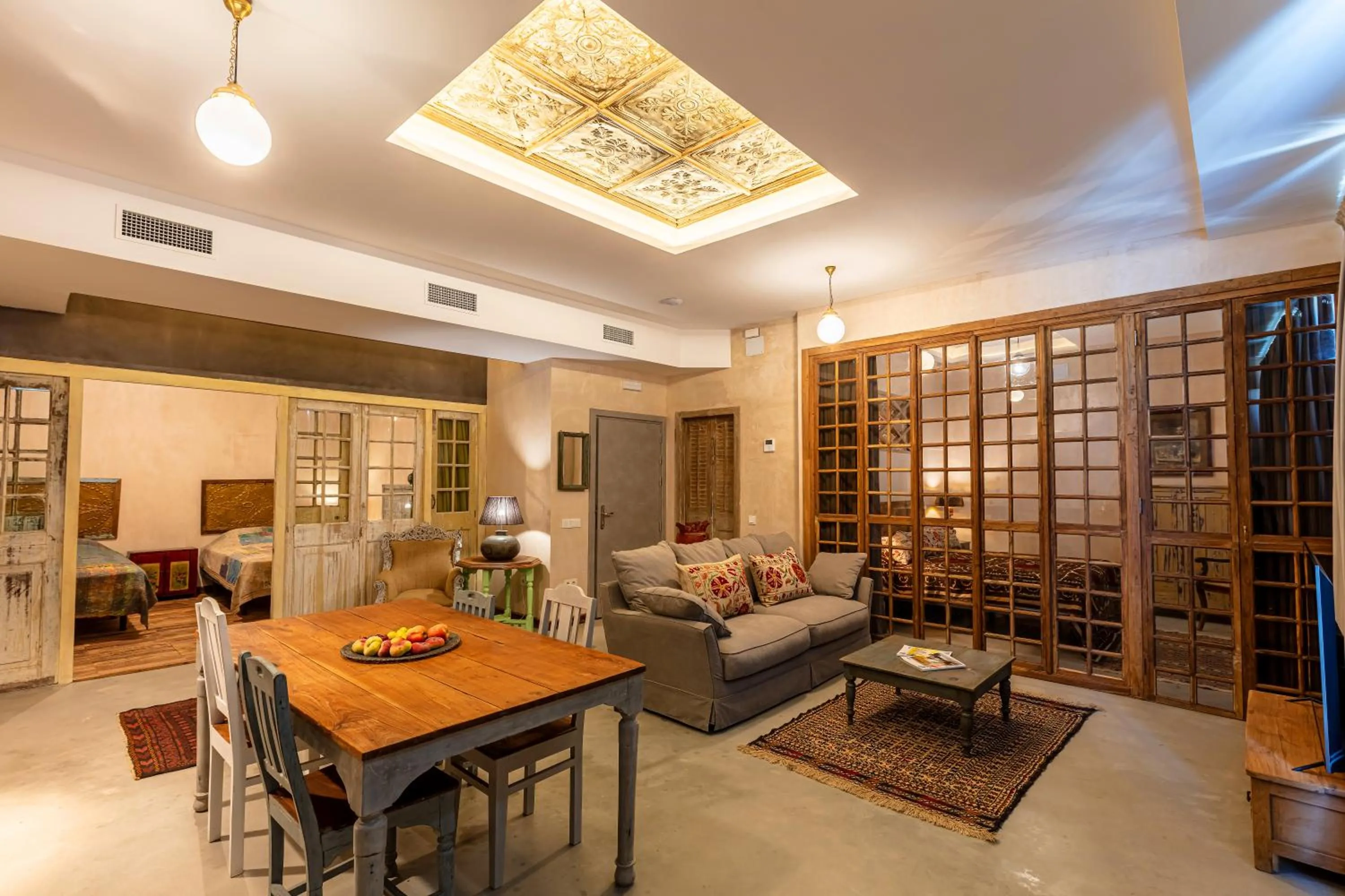 BOMBAYARTE APARTHOTEL TARIFA