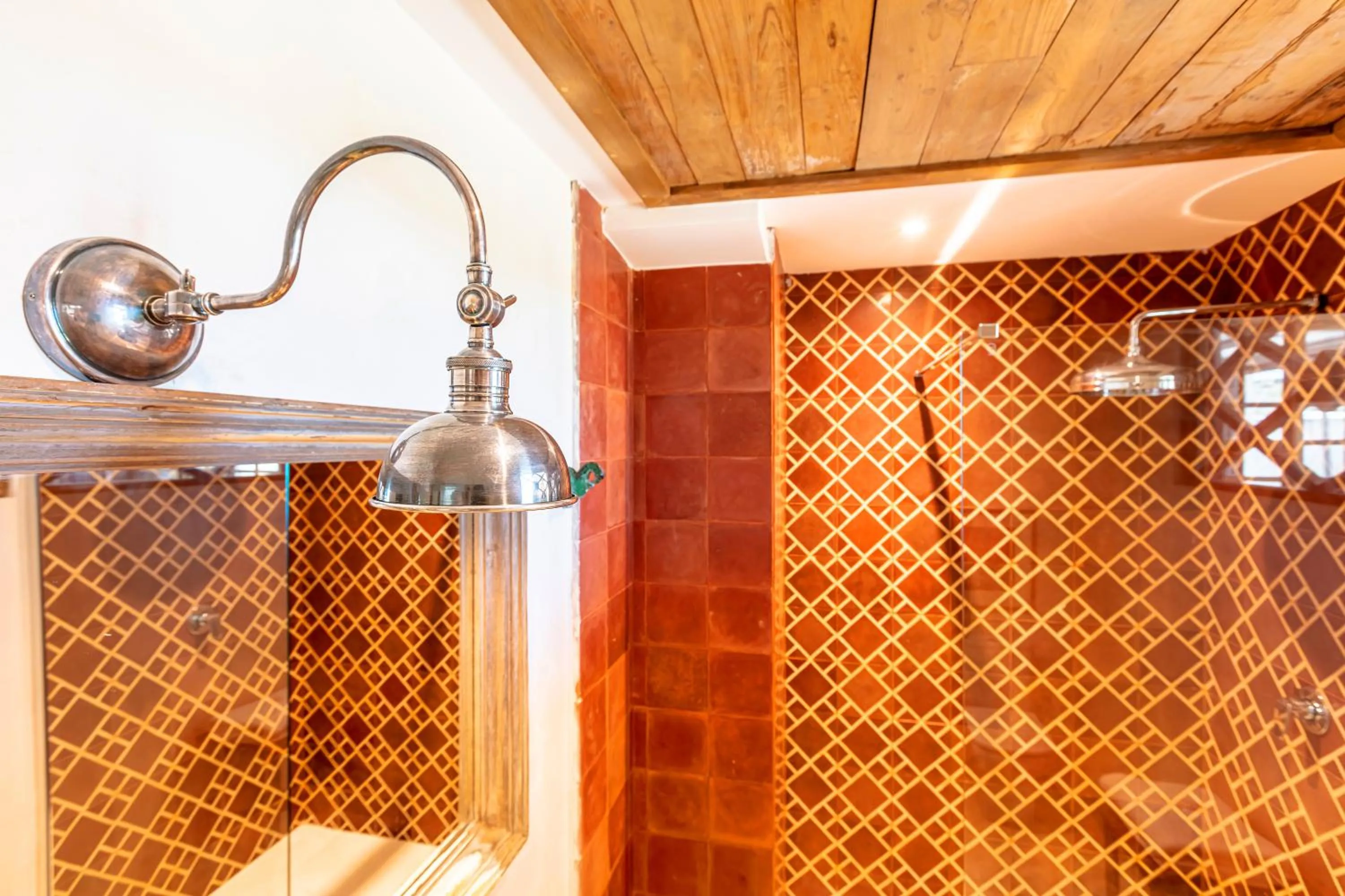 BOMBAYARTE APARTHOTEL TARIFA