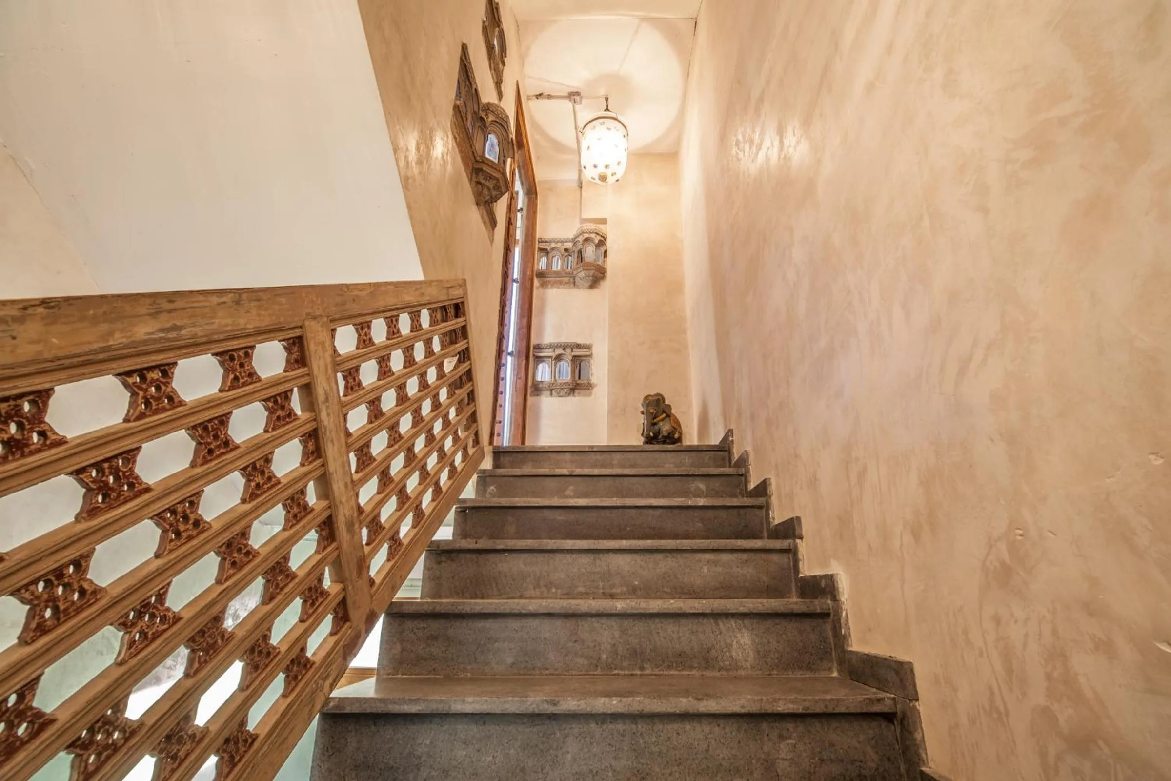 BOMBAYARTE APARTHOTEL TARIFA