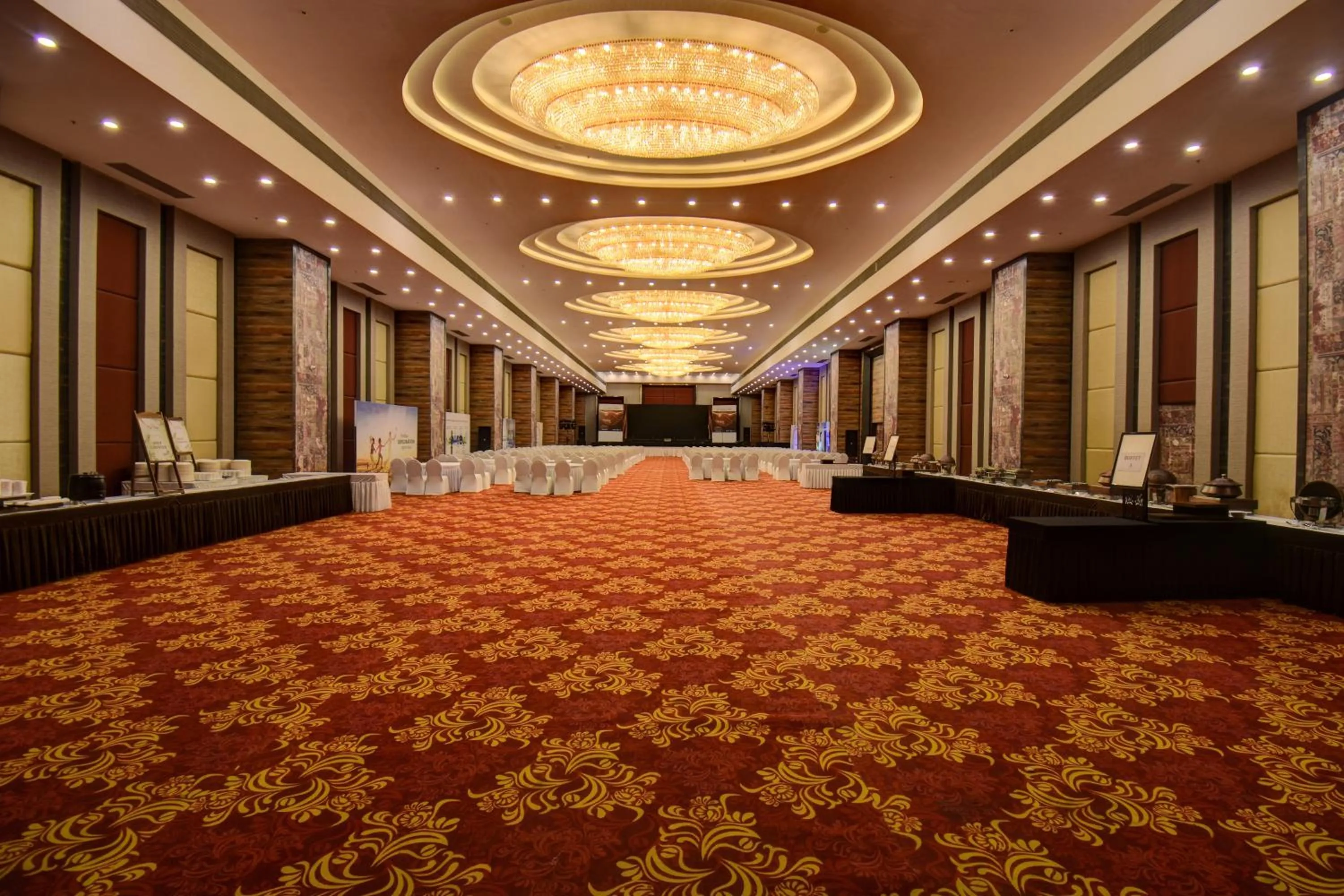 Banquet/Function facilities in Hotel Tip Top International Pune