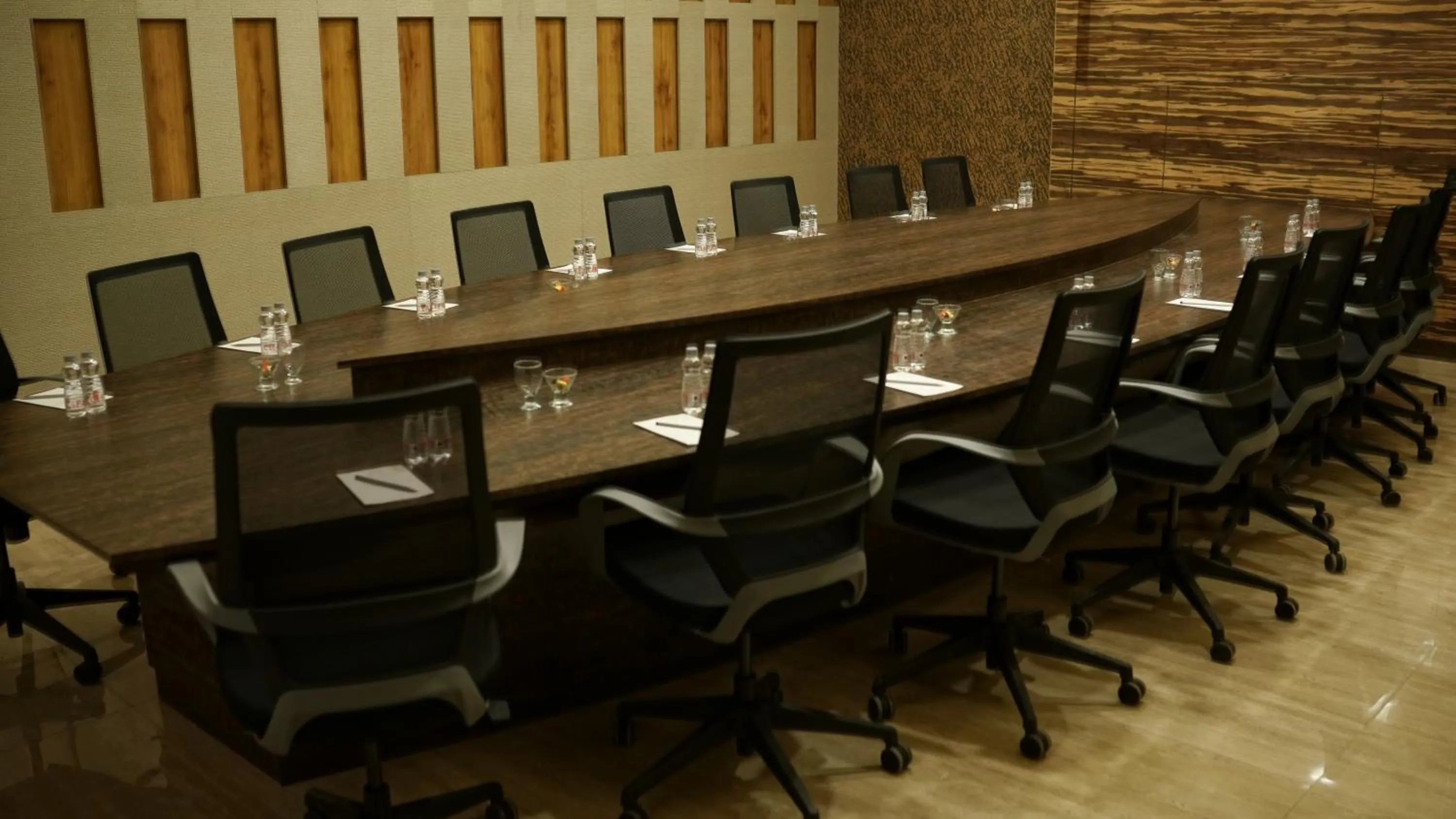 Business facilities in Hotel Tip Top International Pune