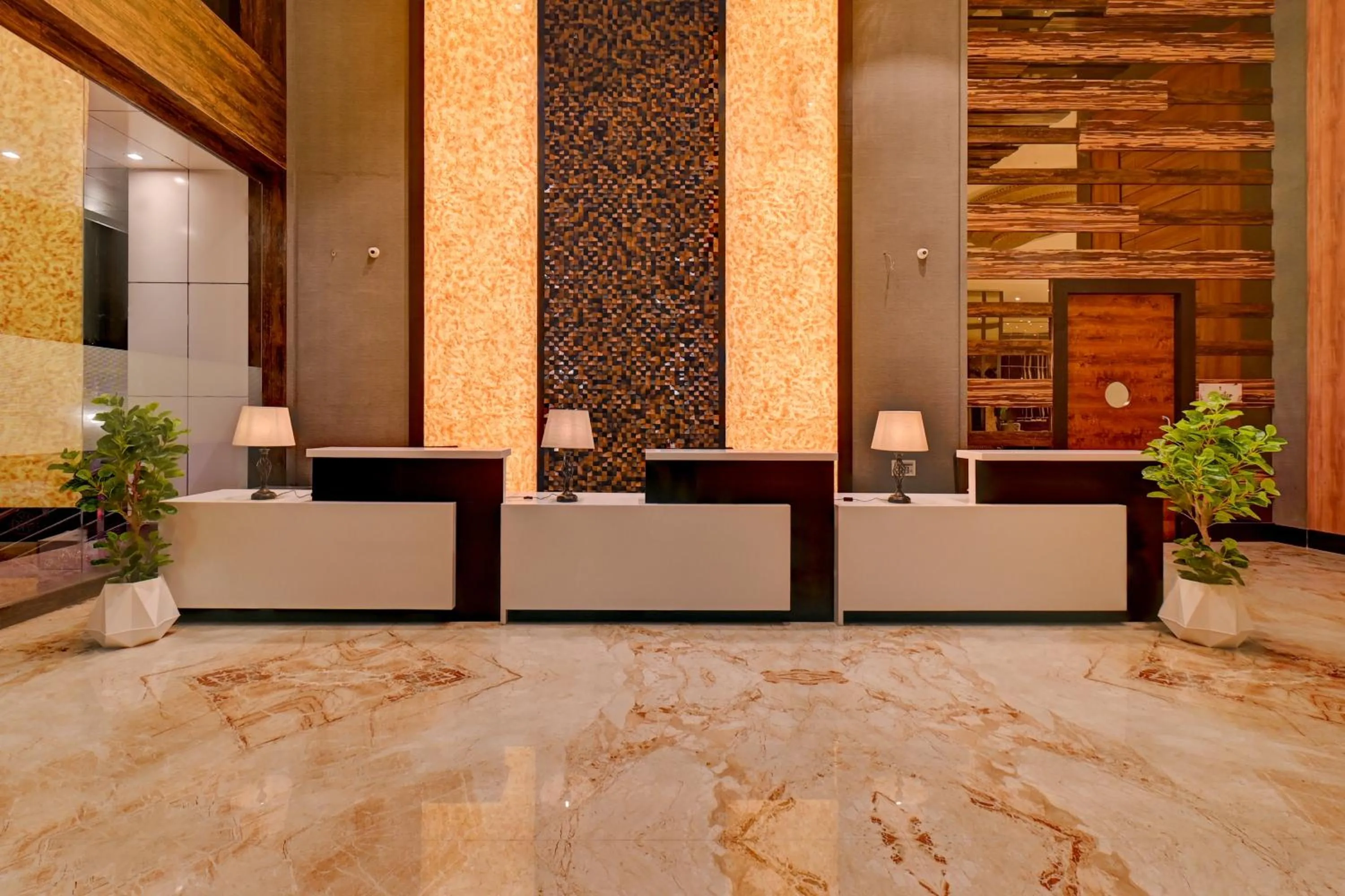 Lobby or reception in Hotel Tip Top International Pune