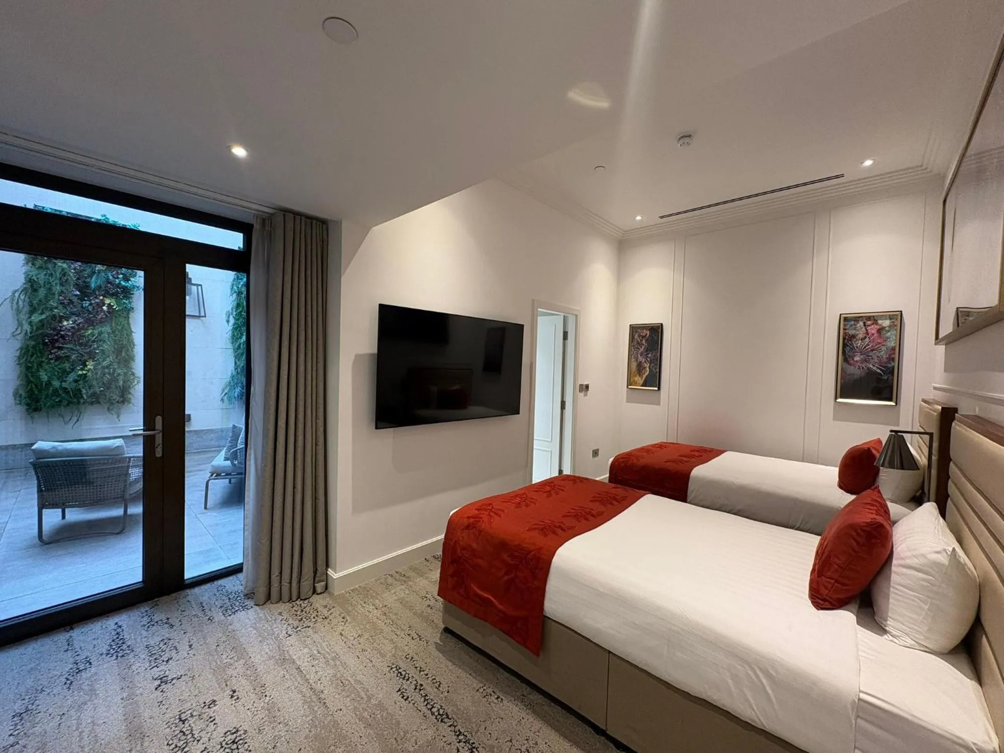 Patio, Bed in Sanctum Regent's Park