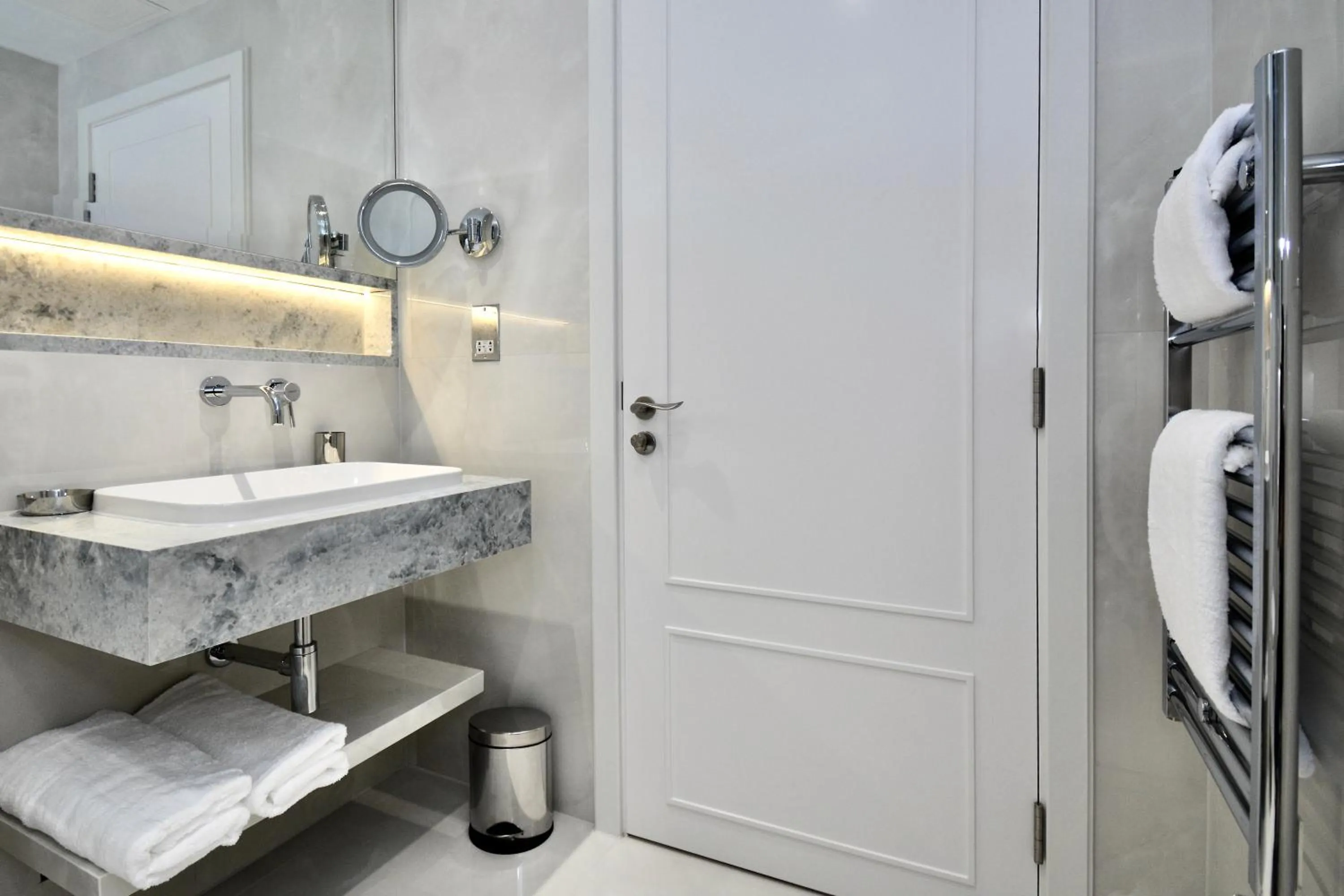 Bathroom in Sanctum Regent's Park