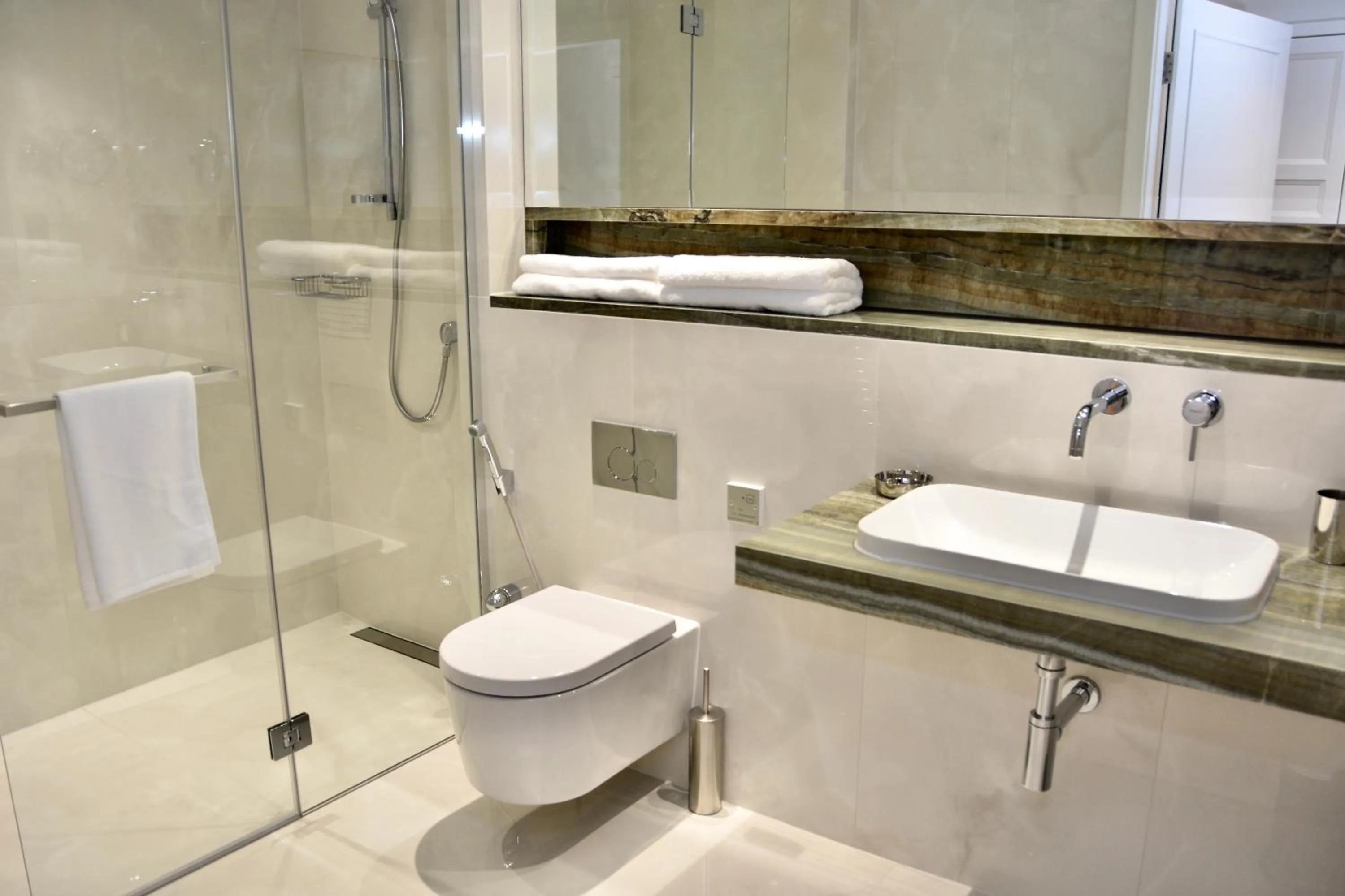 Shower in Sanctum Regent's Park