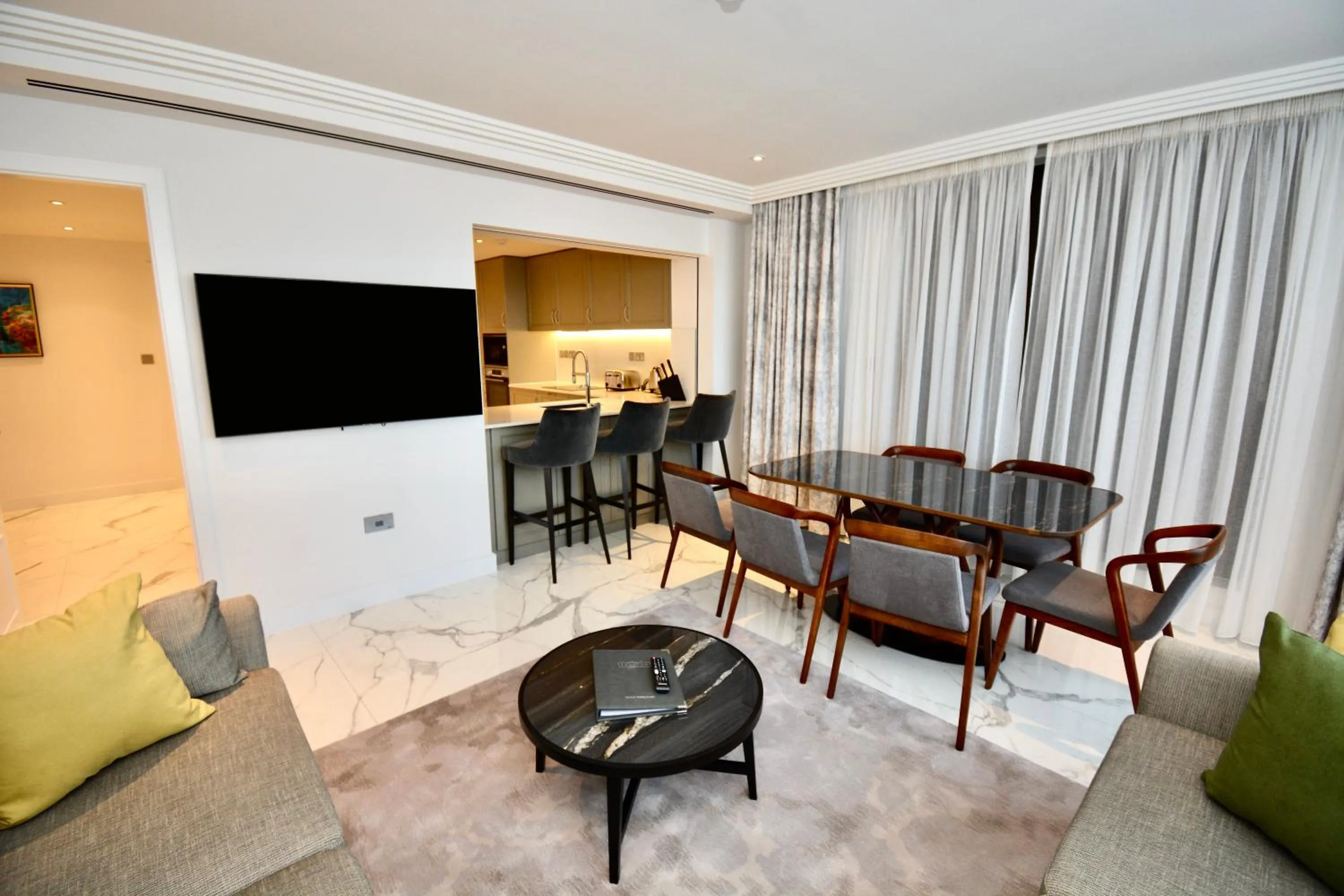 TV and multimedia in Sanctum Regent's Park