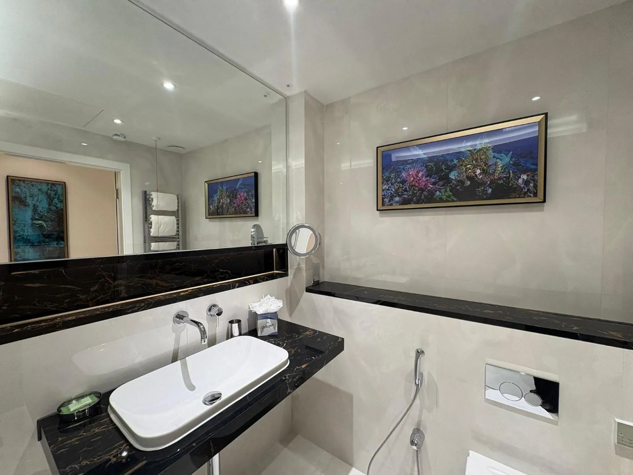 Toilet in Sanctum Regent's Park