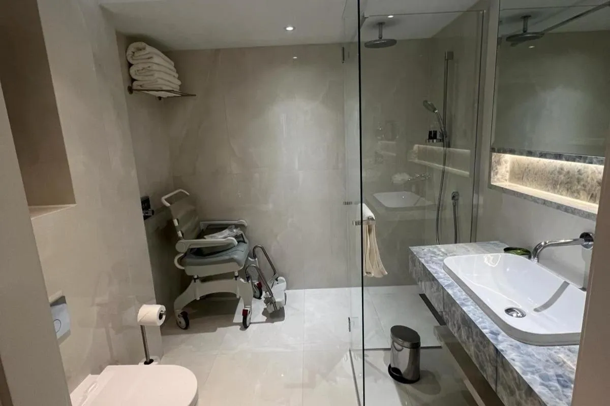 Facility for disabled guests in Sanctum Regent's Park