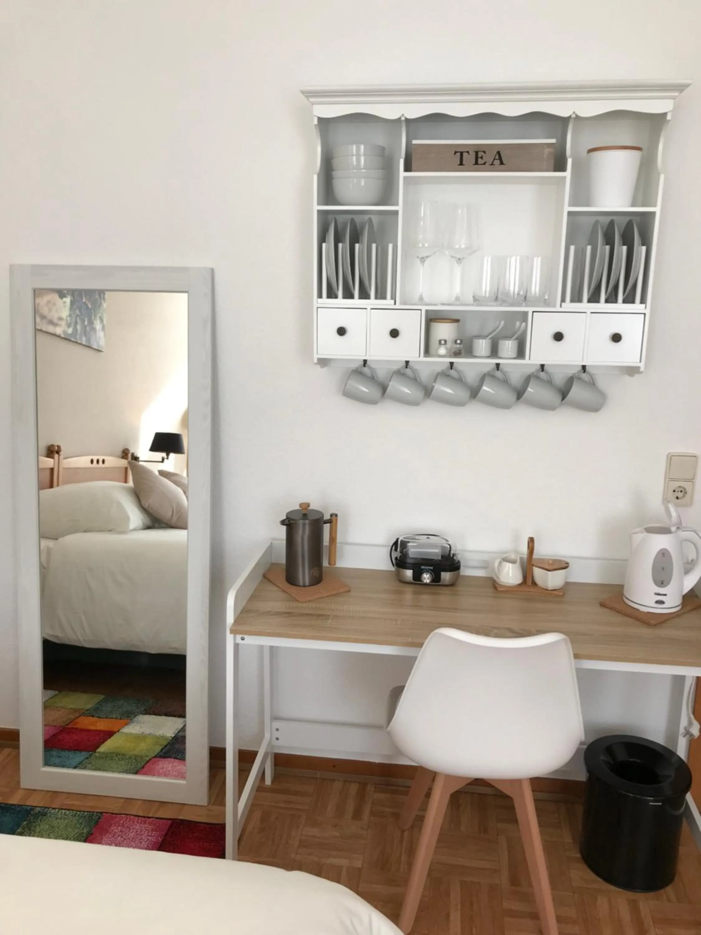 Photo of the whole room in Gästezimmer Klein und Fein für nach dem Wein