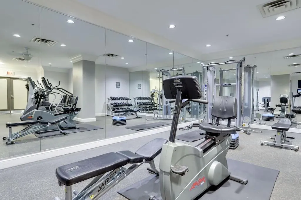 Sensational 1 Bedroom Condo At Ballston place With Gym