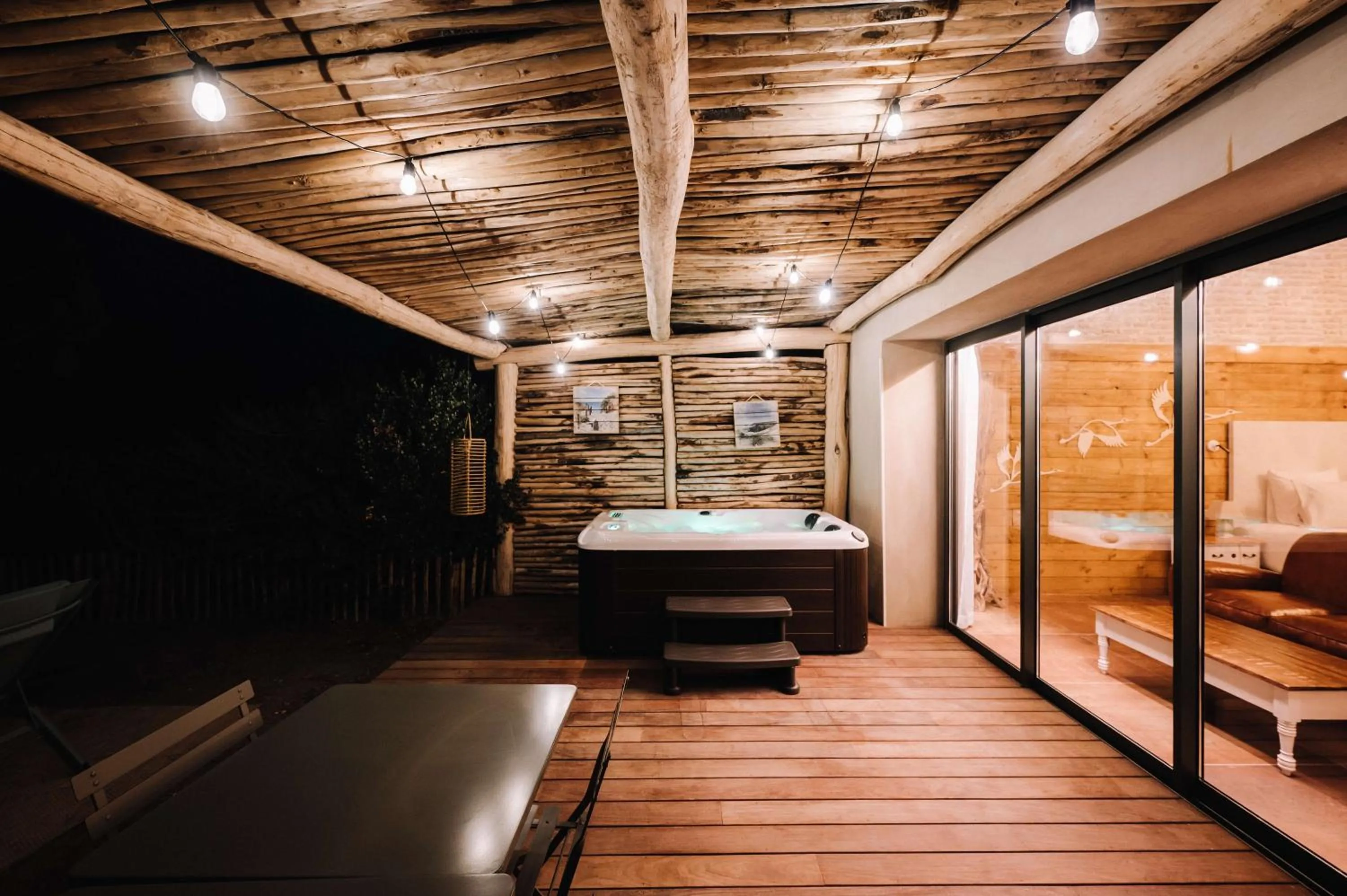 Hot Tub in Le Hameau Des Pesquiers Ecolodge & Spa, Curio Collection By Hilton