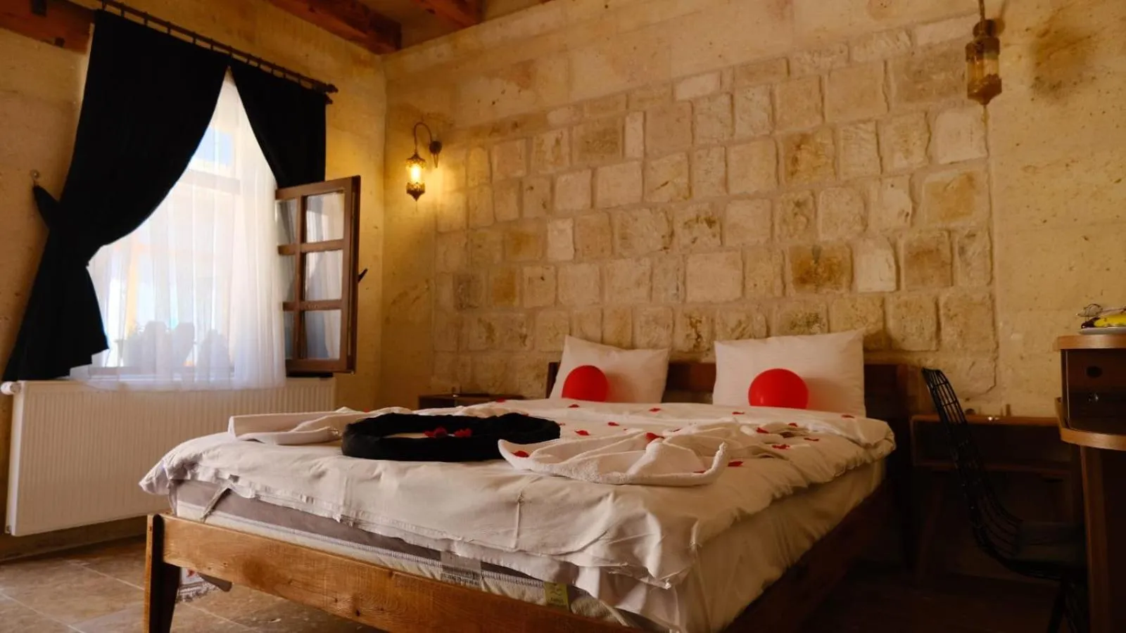 Bed in Lavinia Cappadocia Cave