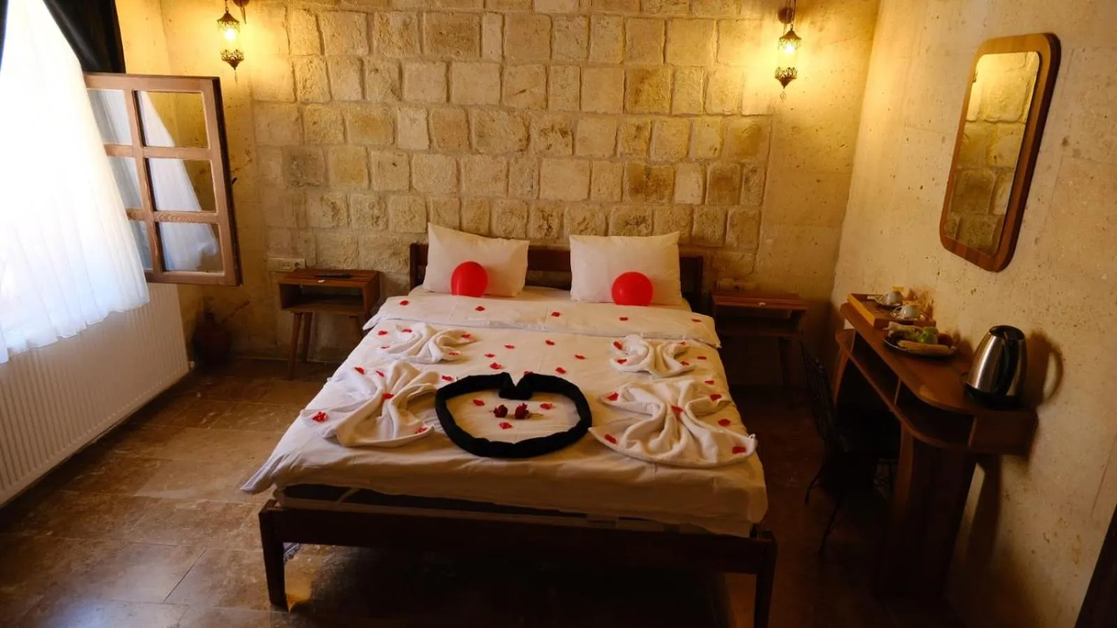 Bed in Lavinia Cappadocia Cave