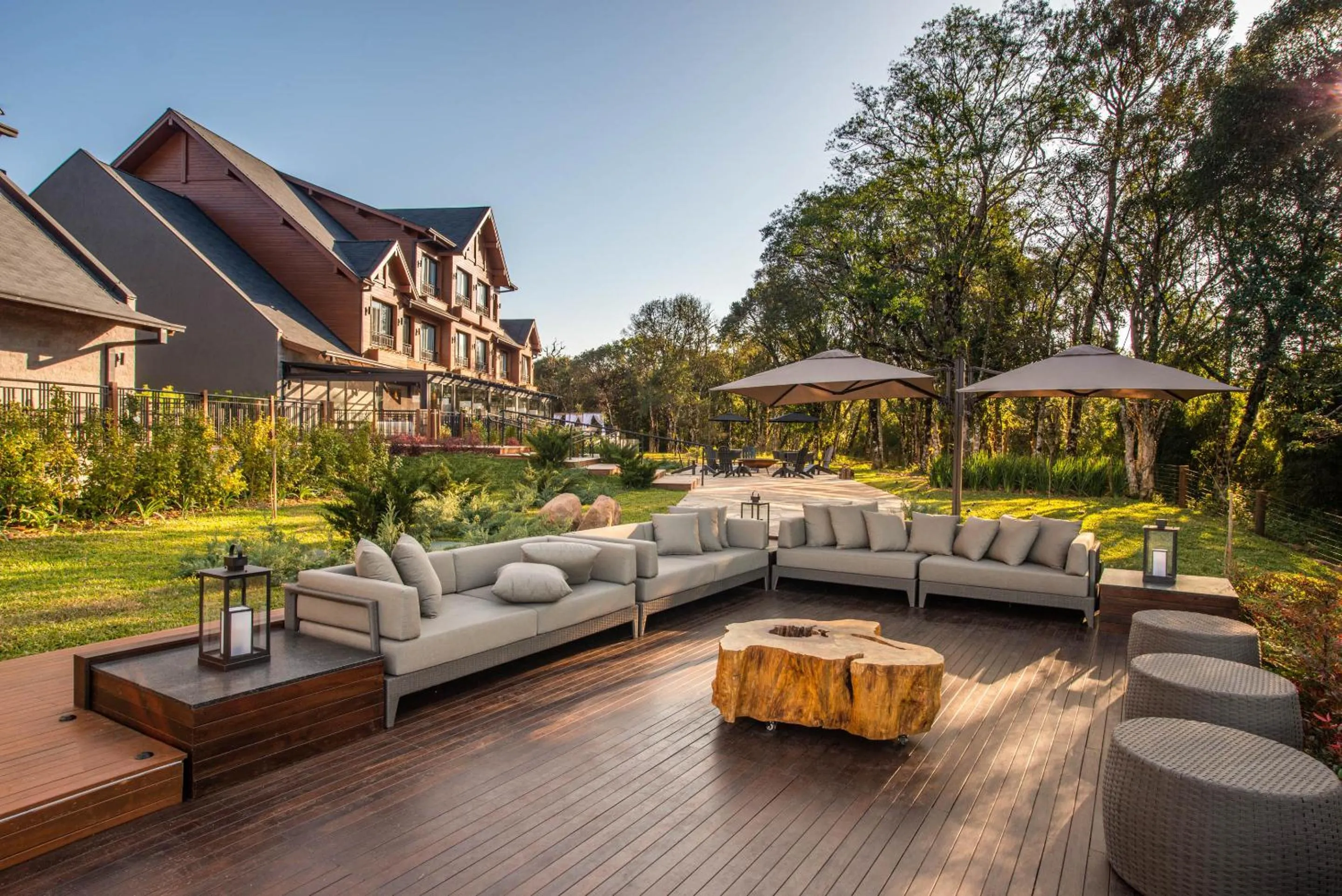 Garden in Chateau Laghetto Collection Oficial