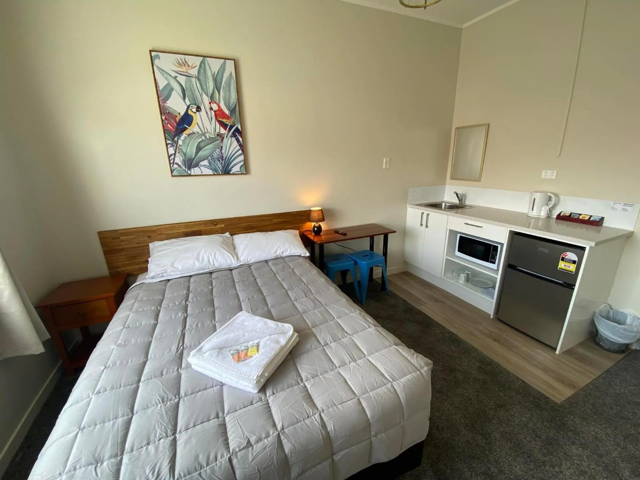 Airport Westney Lodge