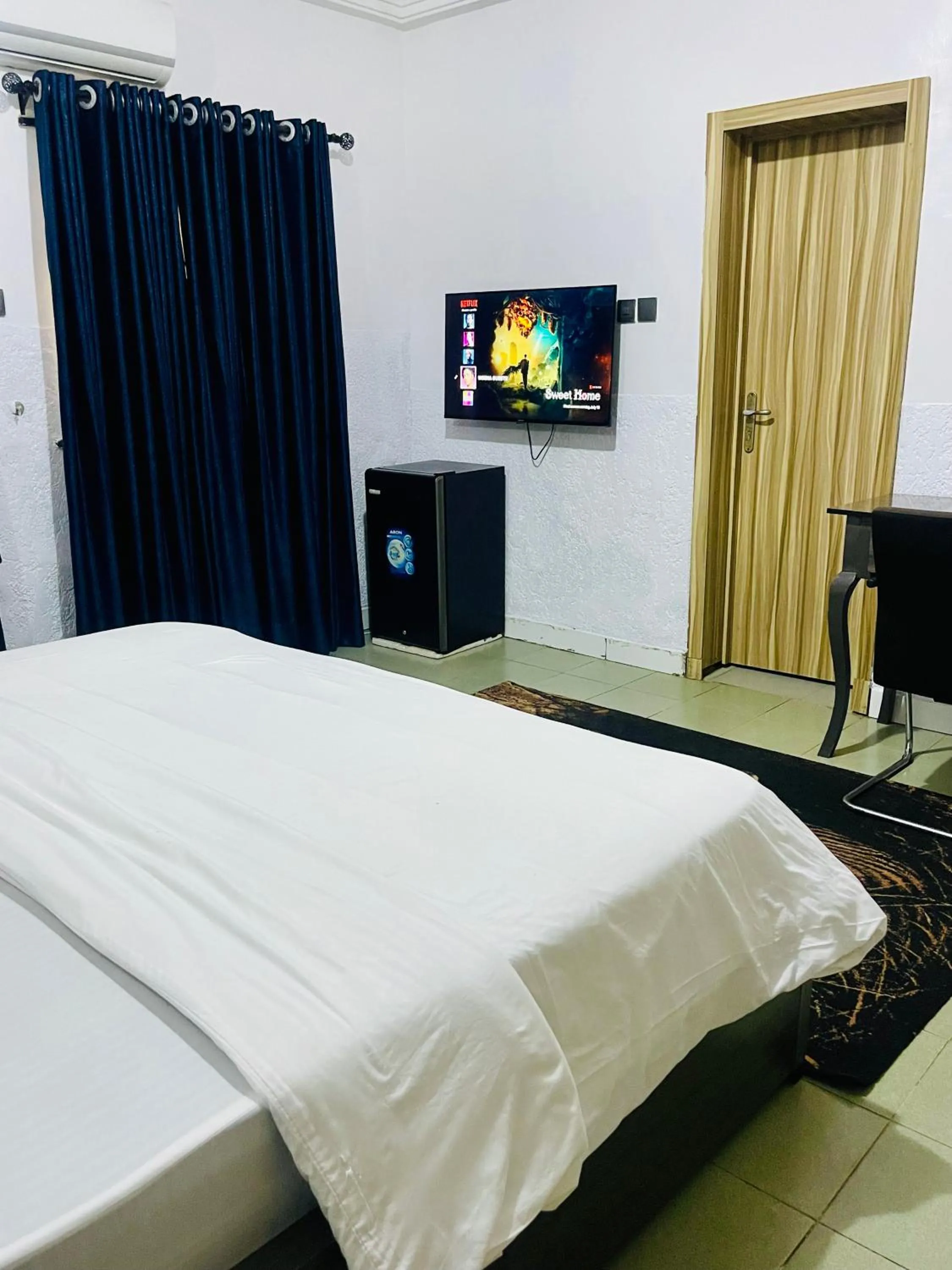 Weena Hotel & Resort