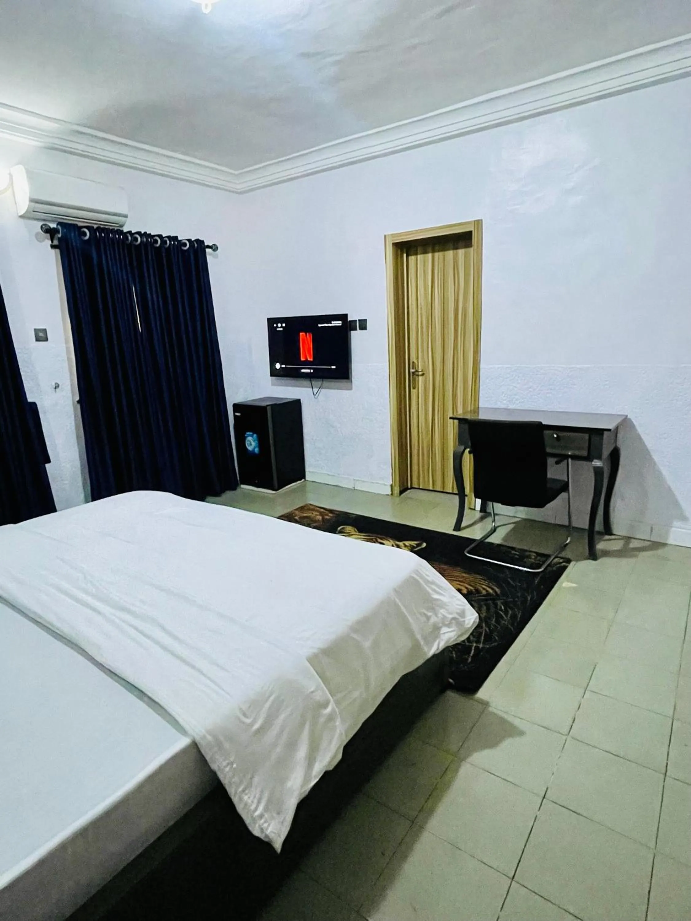 Weena Hotel & Resort