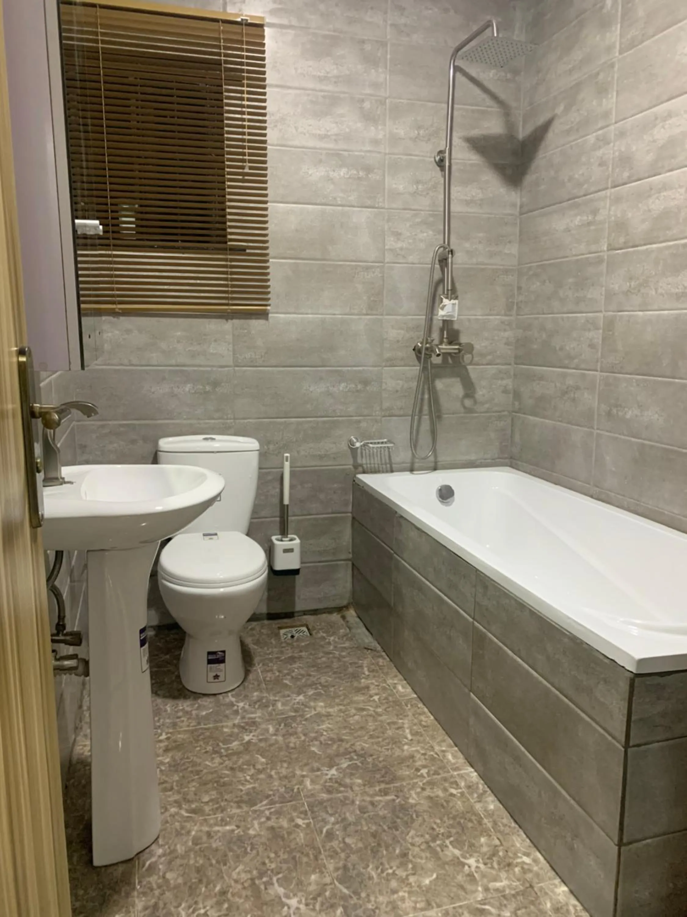 Weena Hotel & Resort