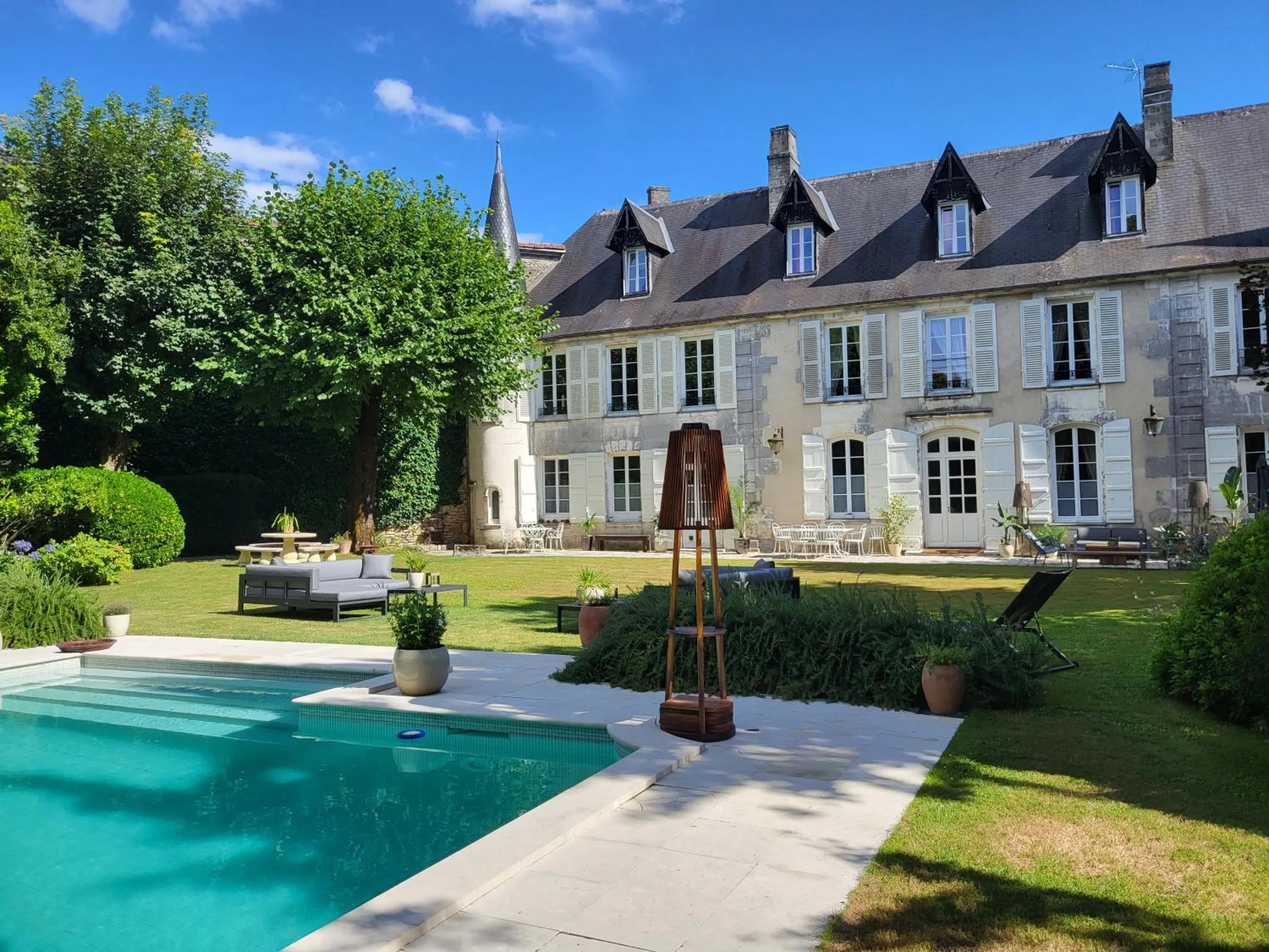 Property building in Logis des Tourelles