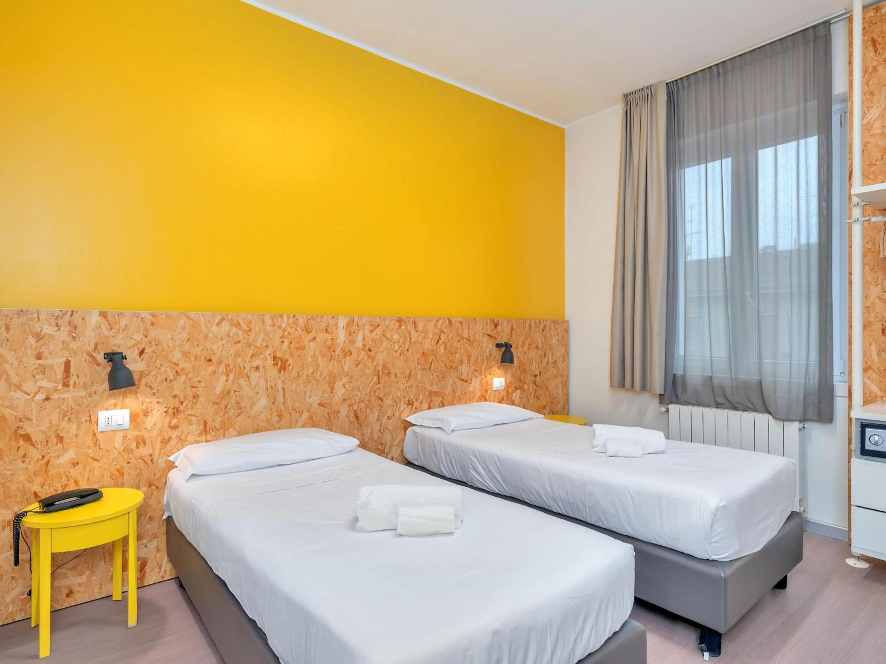 Twin Room in B&B HOTEL Milano Ornato