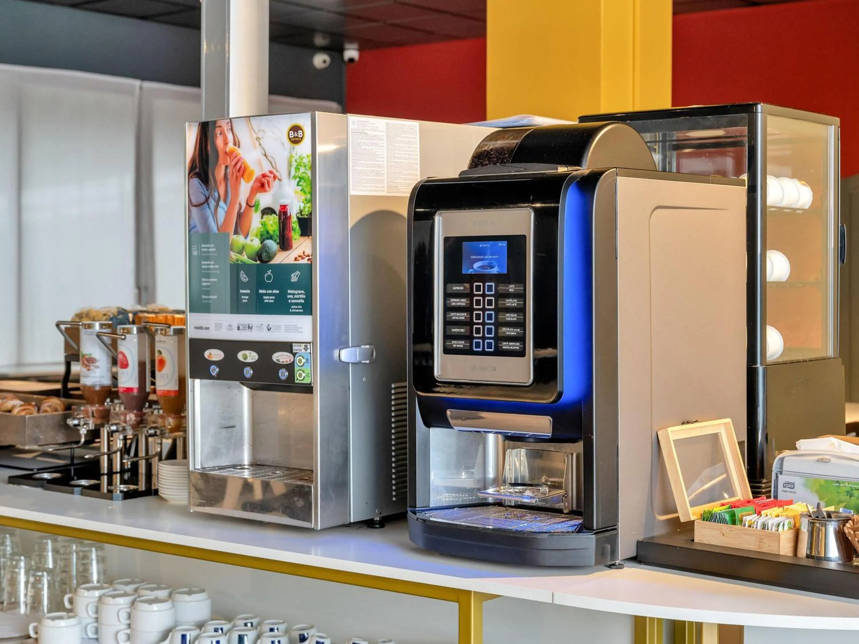 Lobby or reception in B&B HOTEL Milano Ornato