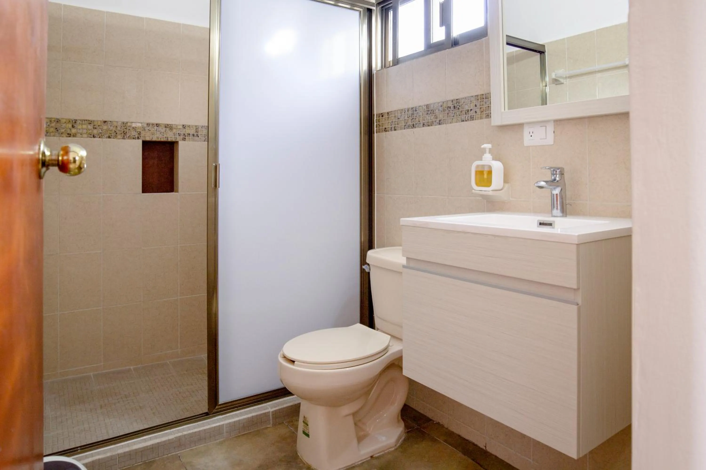 Toilet in hotel stella maris tulum